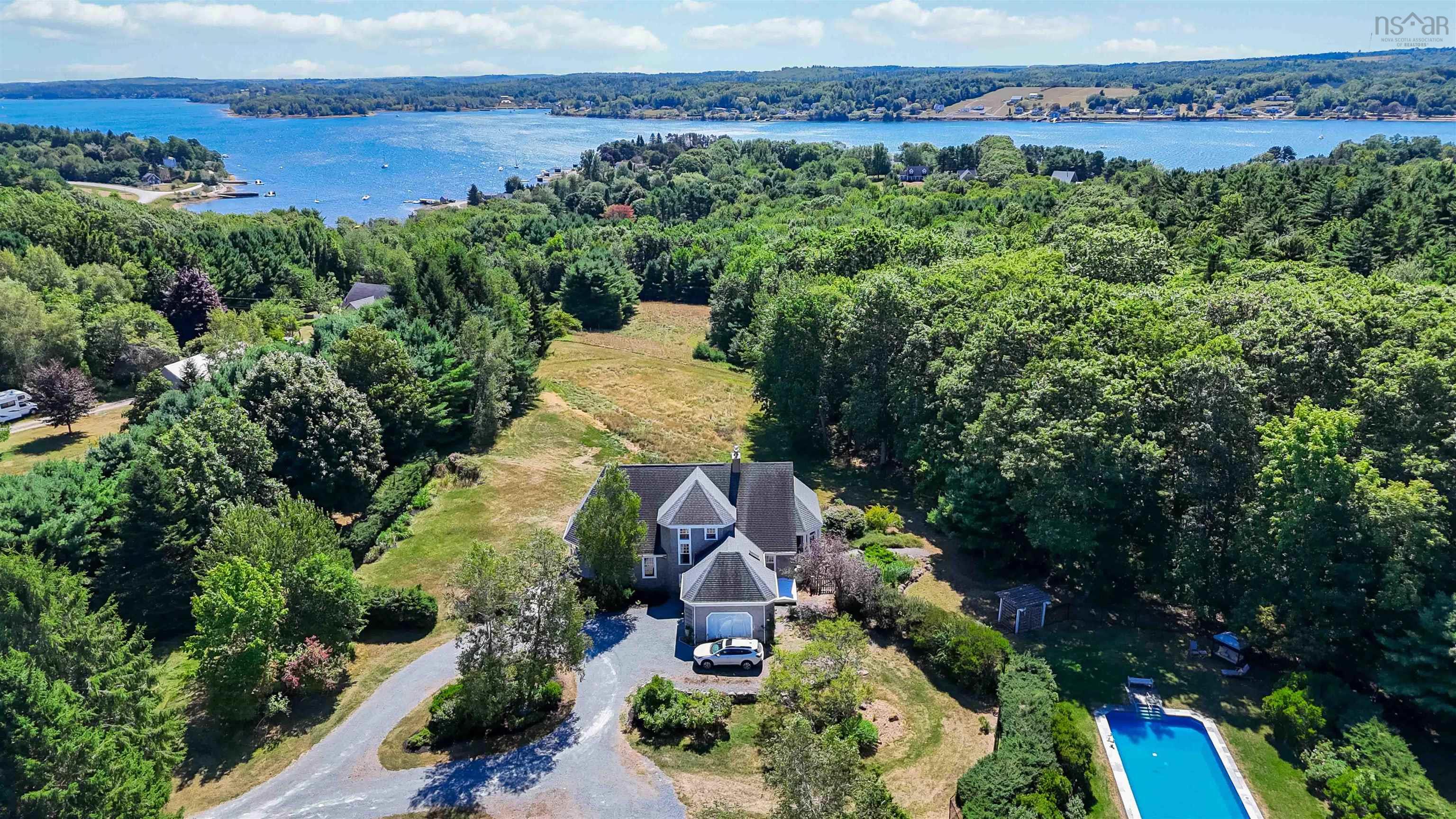 $1,600,000.00: 626 Sleepy Hollow Road, Oakland