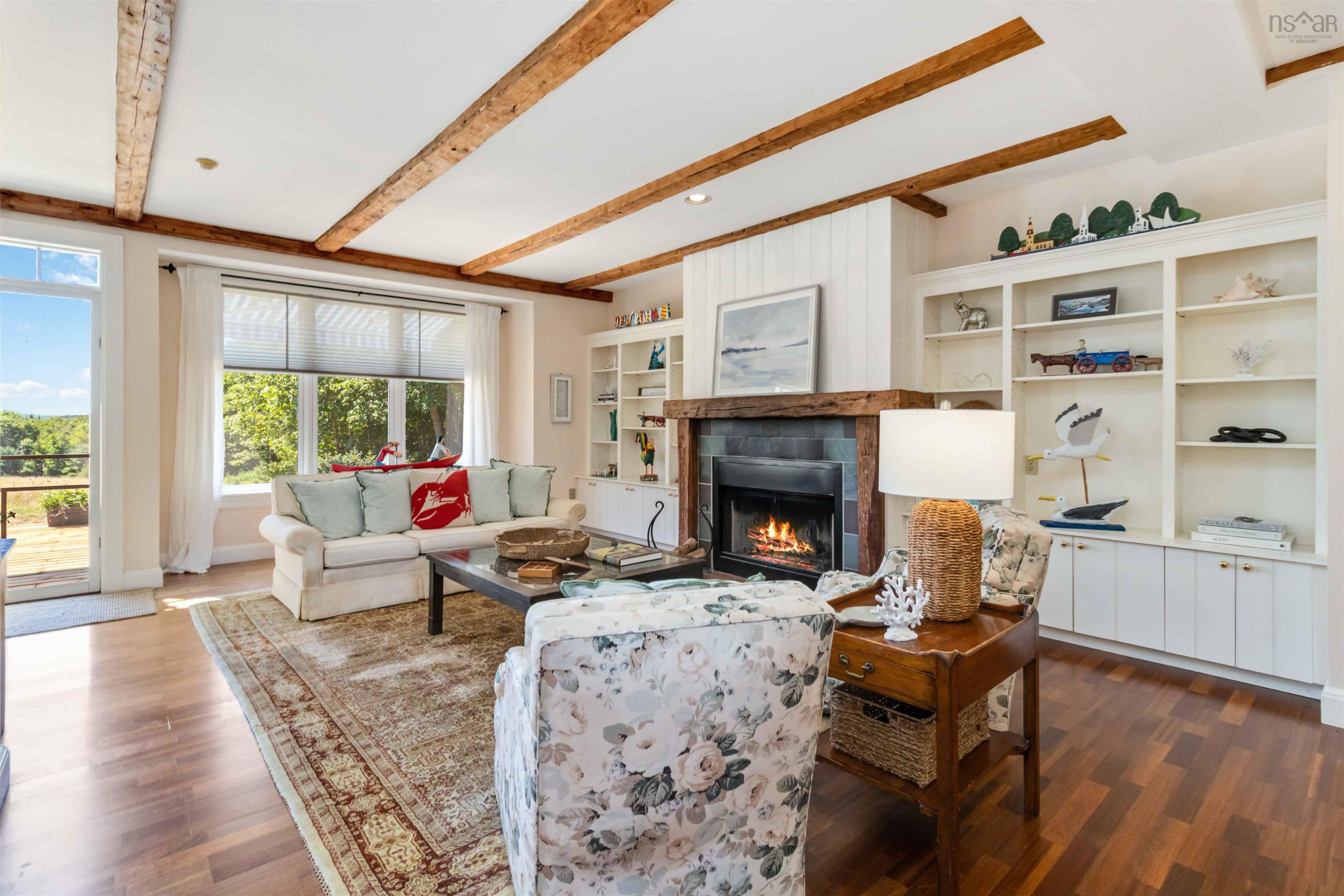 $1,600,000.00: 626 Sleepy Hollow Road, Oakland