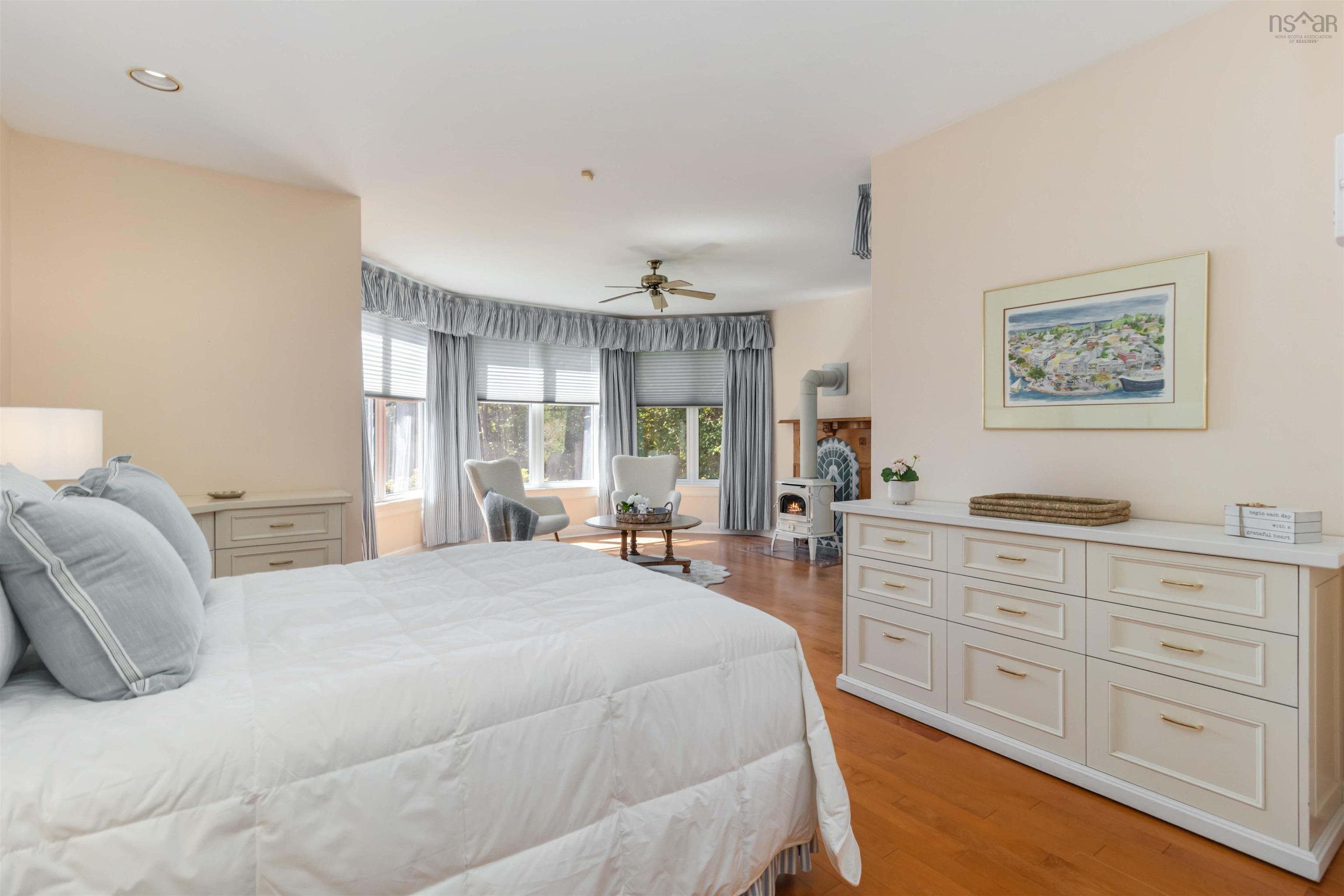 $1,600,000.00: 626 Sleepy Hollow Road, Oakland