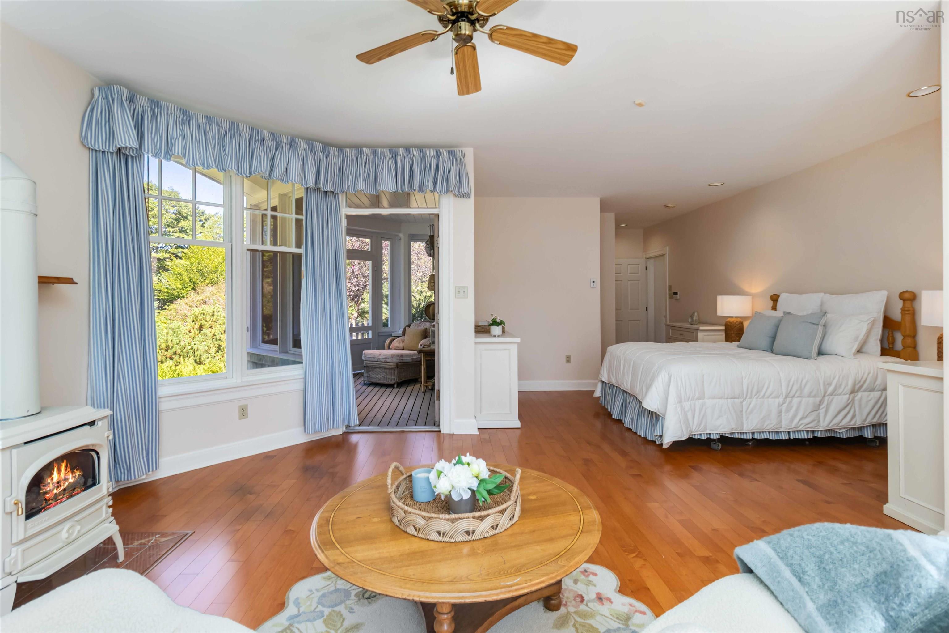 $1,600,000.00: 626 Sleepy Hollow Road, Oakland