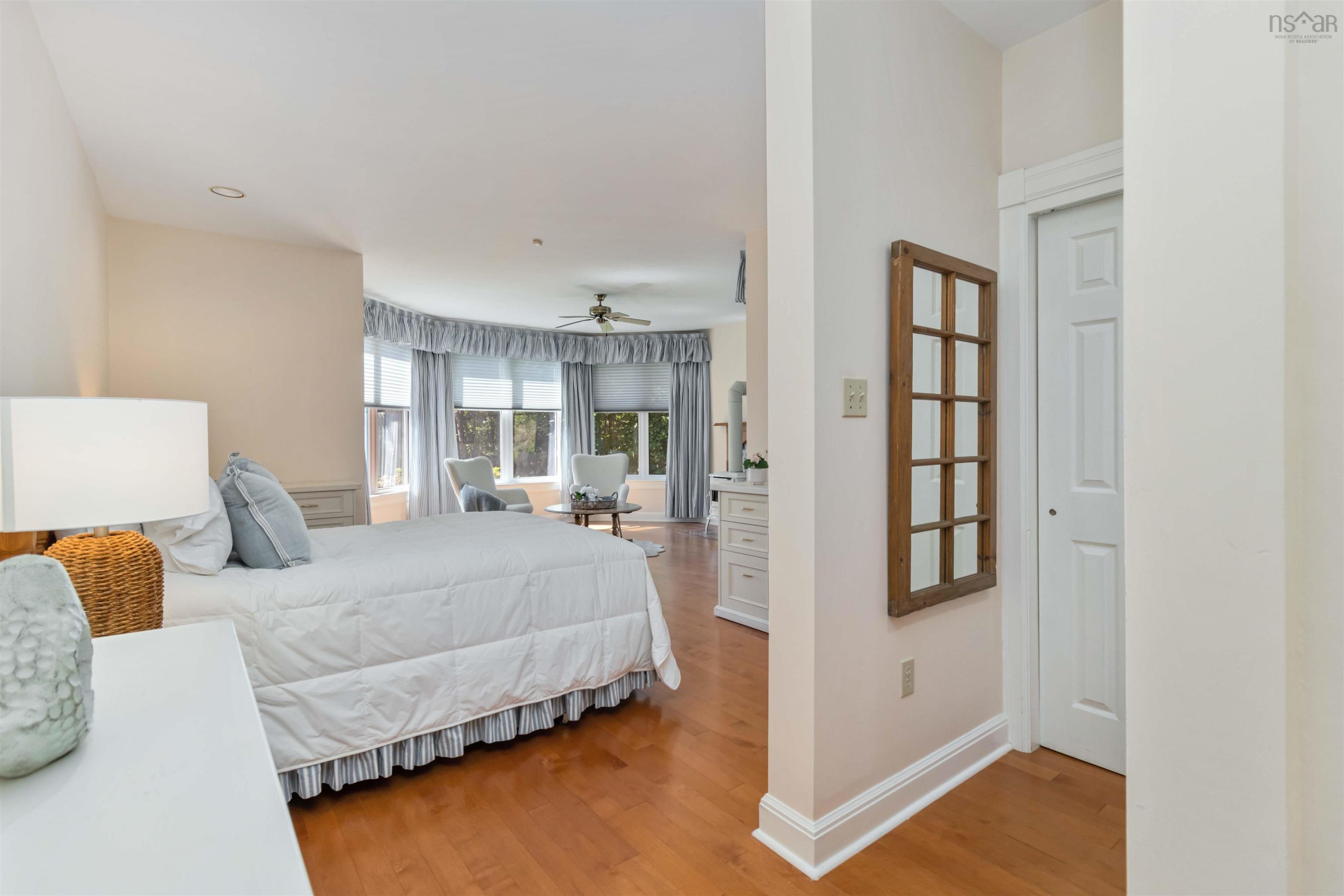 $1,600,000.00: 626 Sleepy Hollow Road, Oakland
