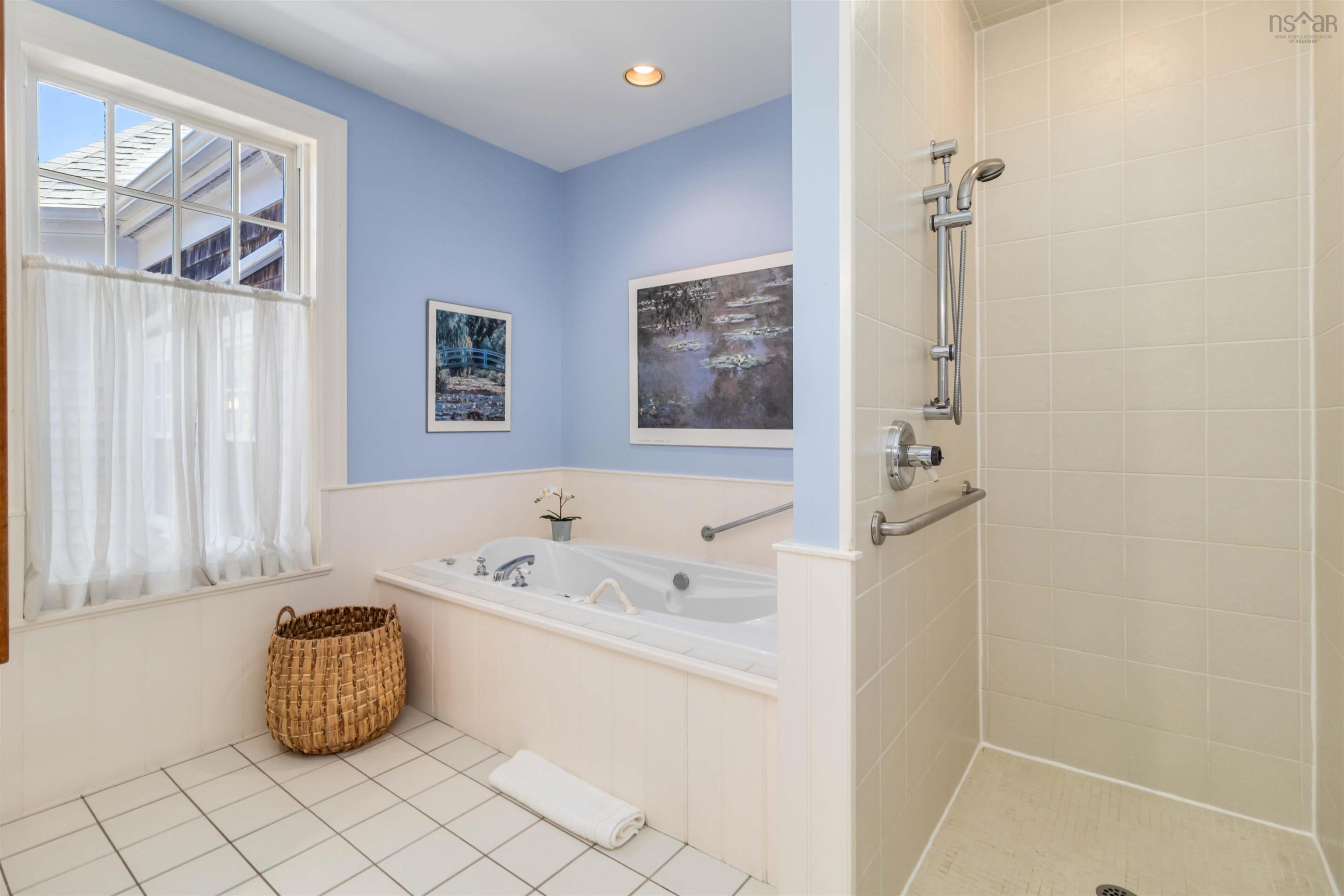 $1,600,000.00: 626 Sleepy Hollow Road, Oakland