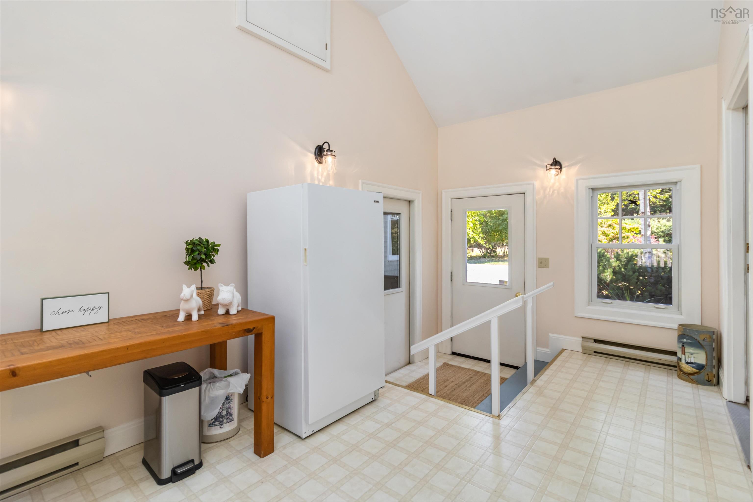 $1,600,000.00: 626 Sleepy Hollow Road, Oakland