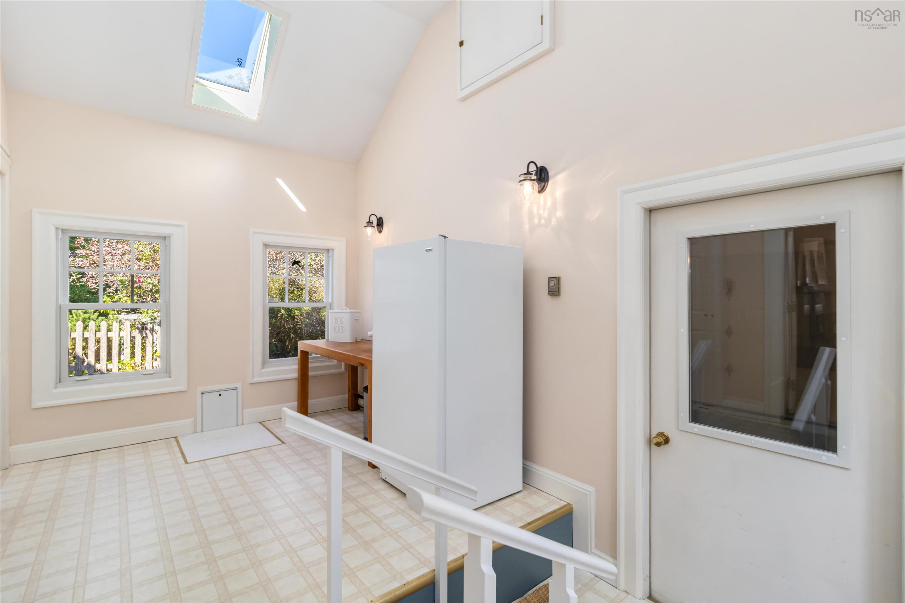 $1,600,000.00: 626 Sleepy Hollow Road, Oakland