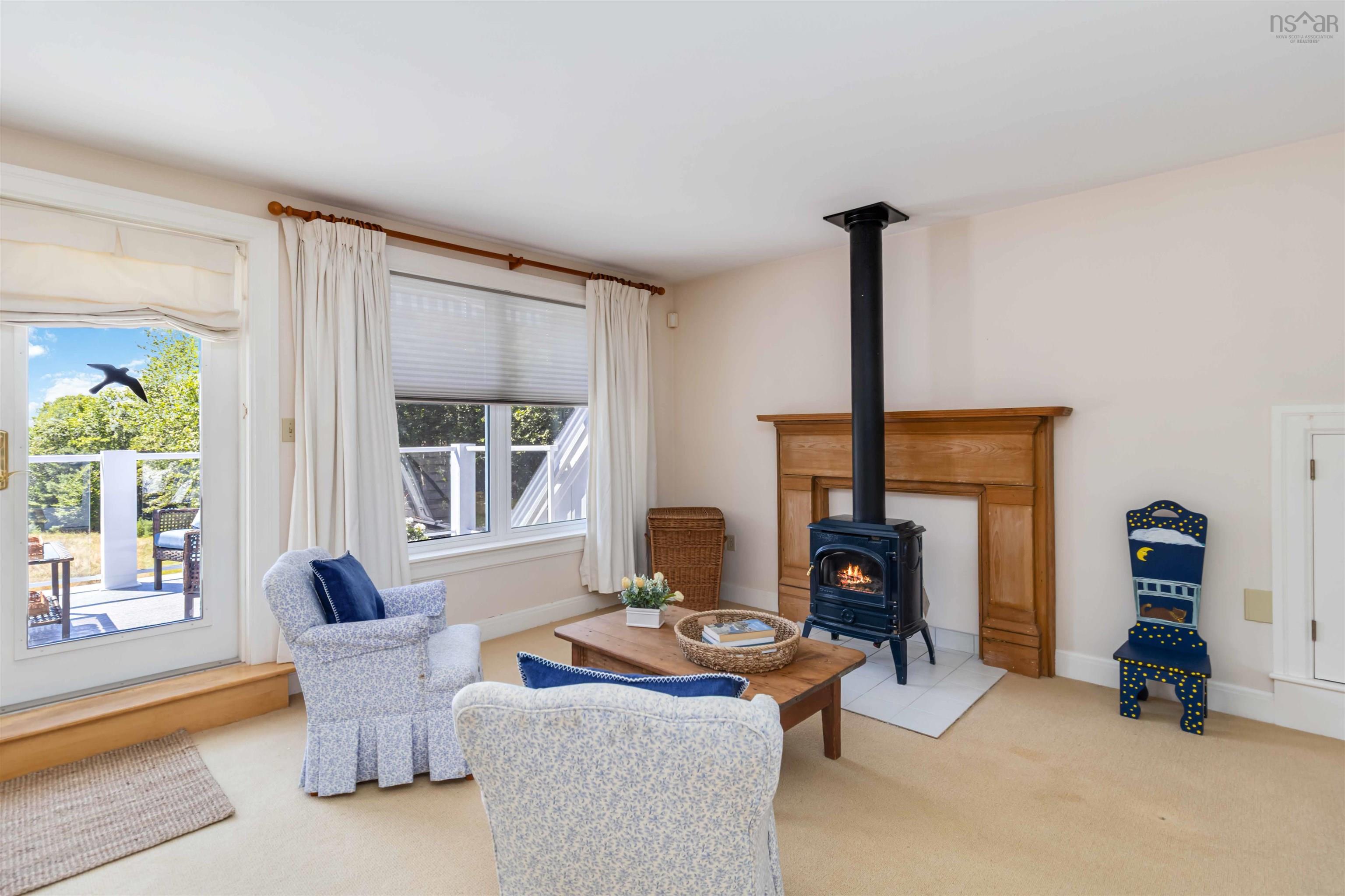 $1,600,000.00: 626 Sleepy Hollow Road, Oakland