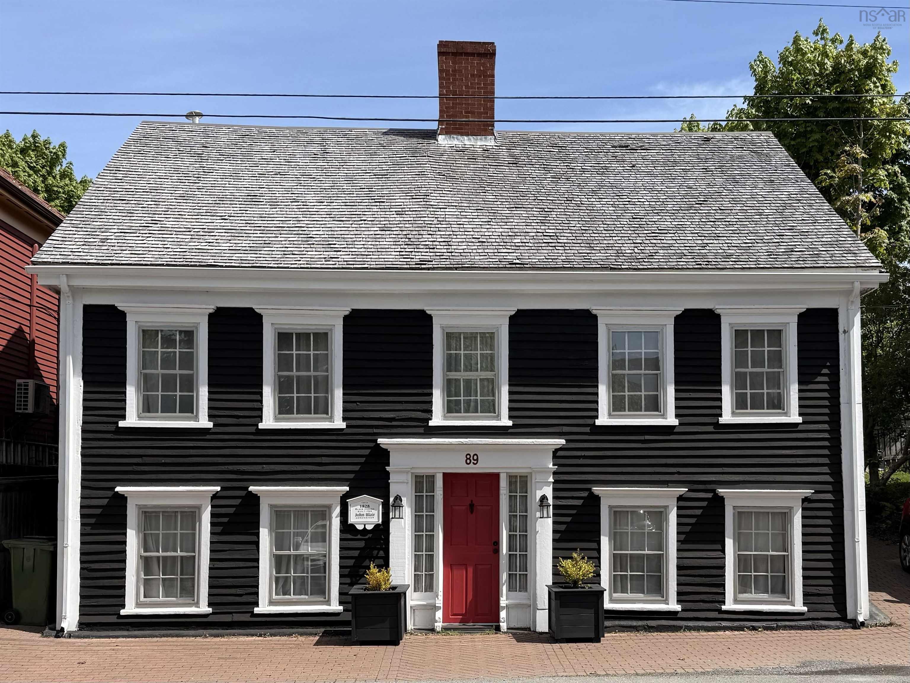 $625,000.00: 89 York Street, Lunenburg