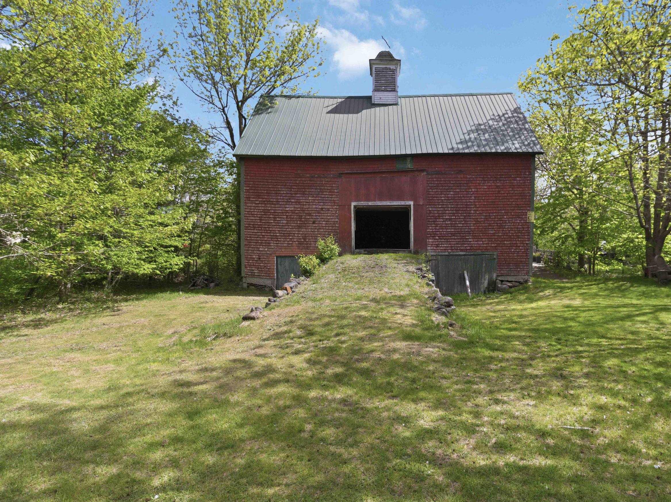 $450,000.00: Lot 11 Kinburn Street, Mahone Bay