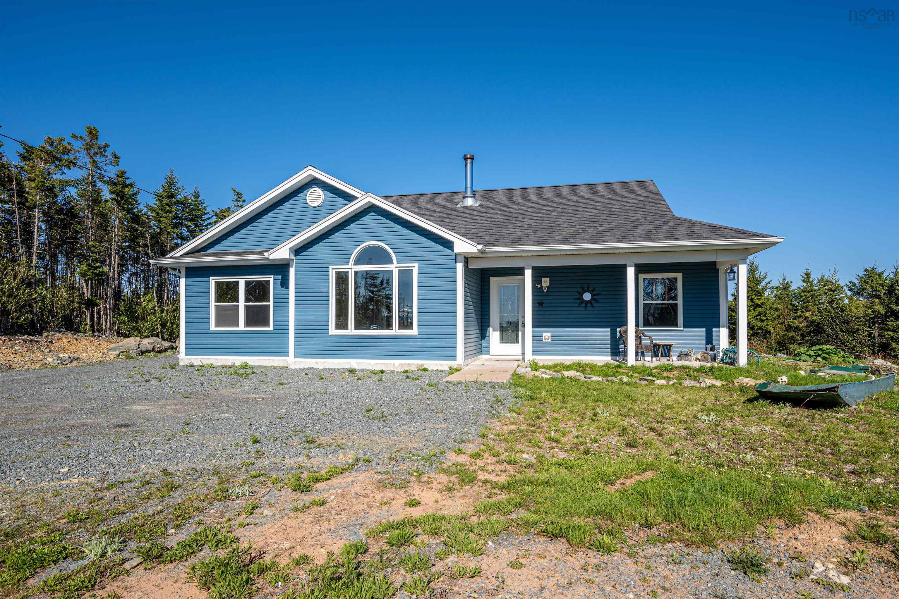 $559,000.00: 281 Heselton Drive, Ostrea Lake