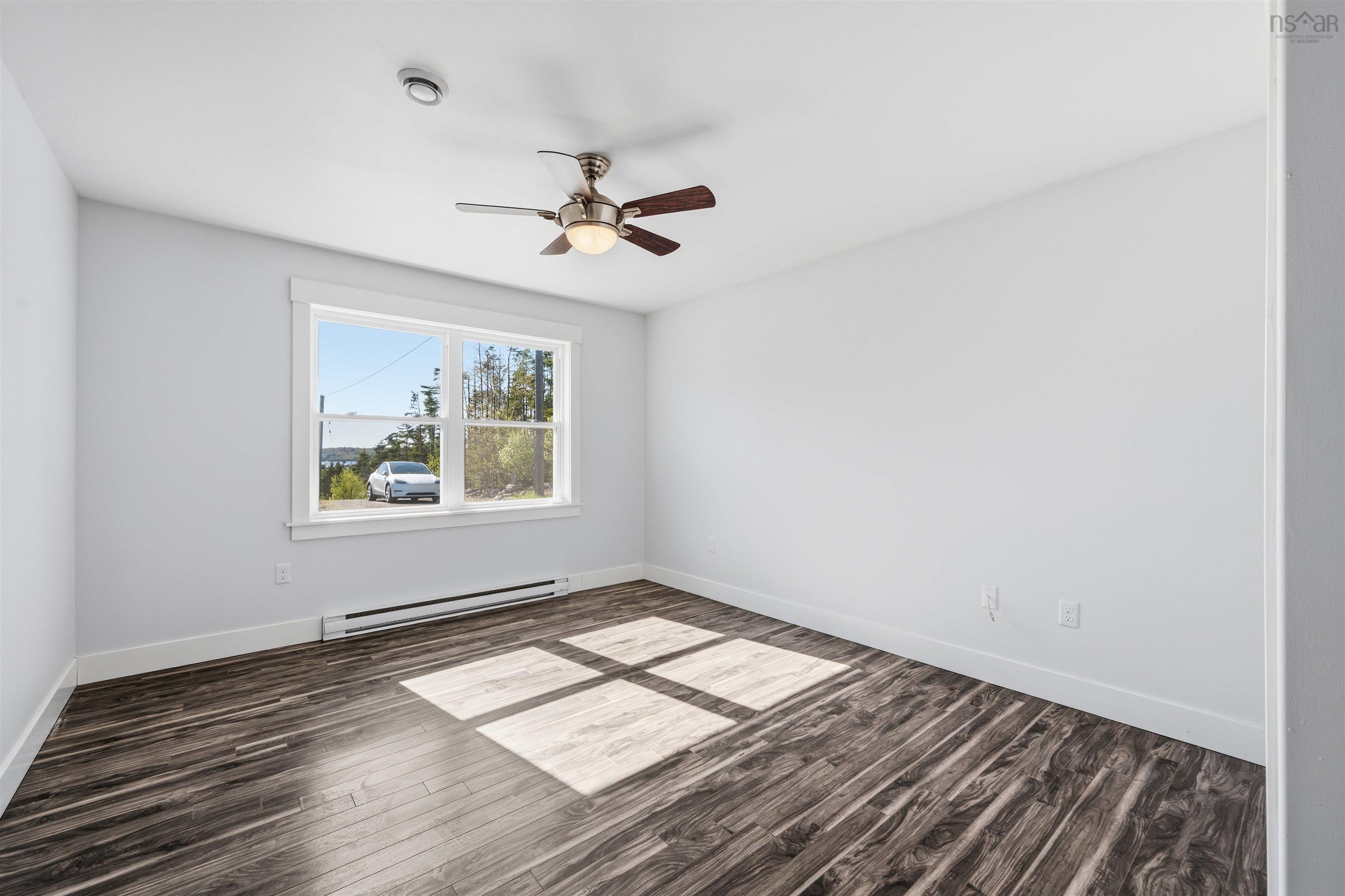 $559,000.00: 281 Heselton Drive, Ostrea Lake