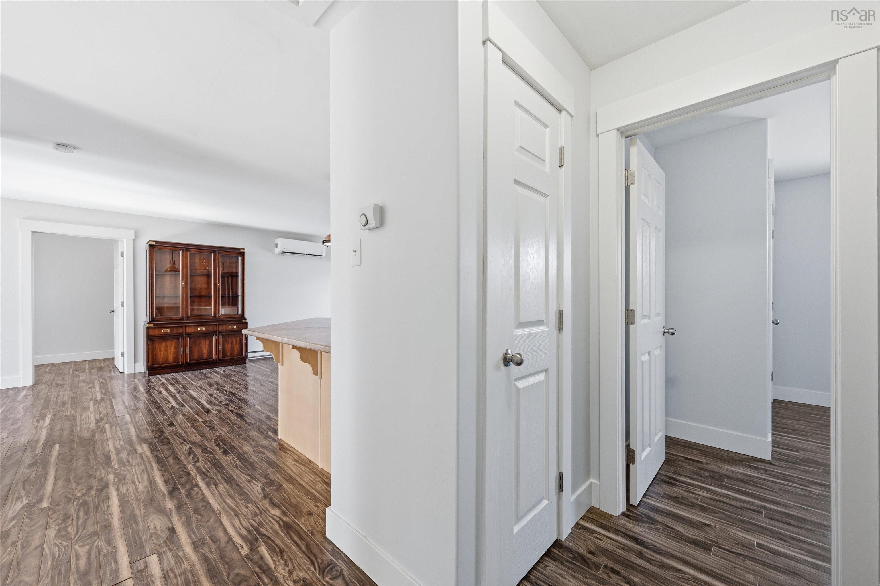 $559,000.00: 281 Heselton Drive, Ostrea Lake