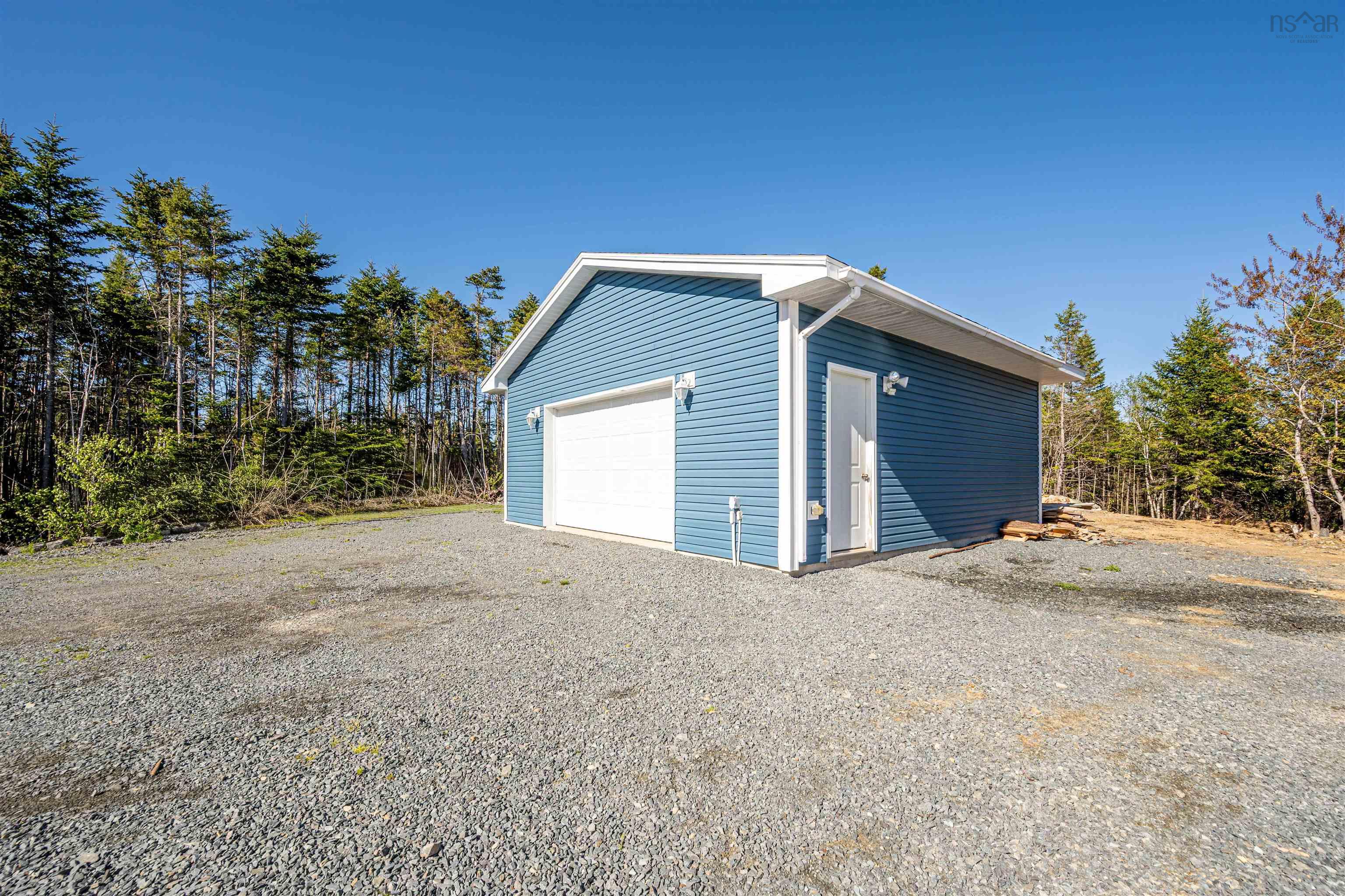 $559,000.00: 281 Heselton Drive, Ostrea Lake