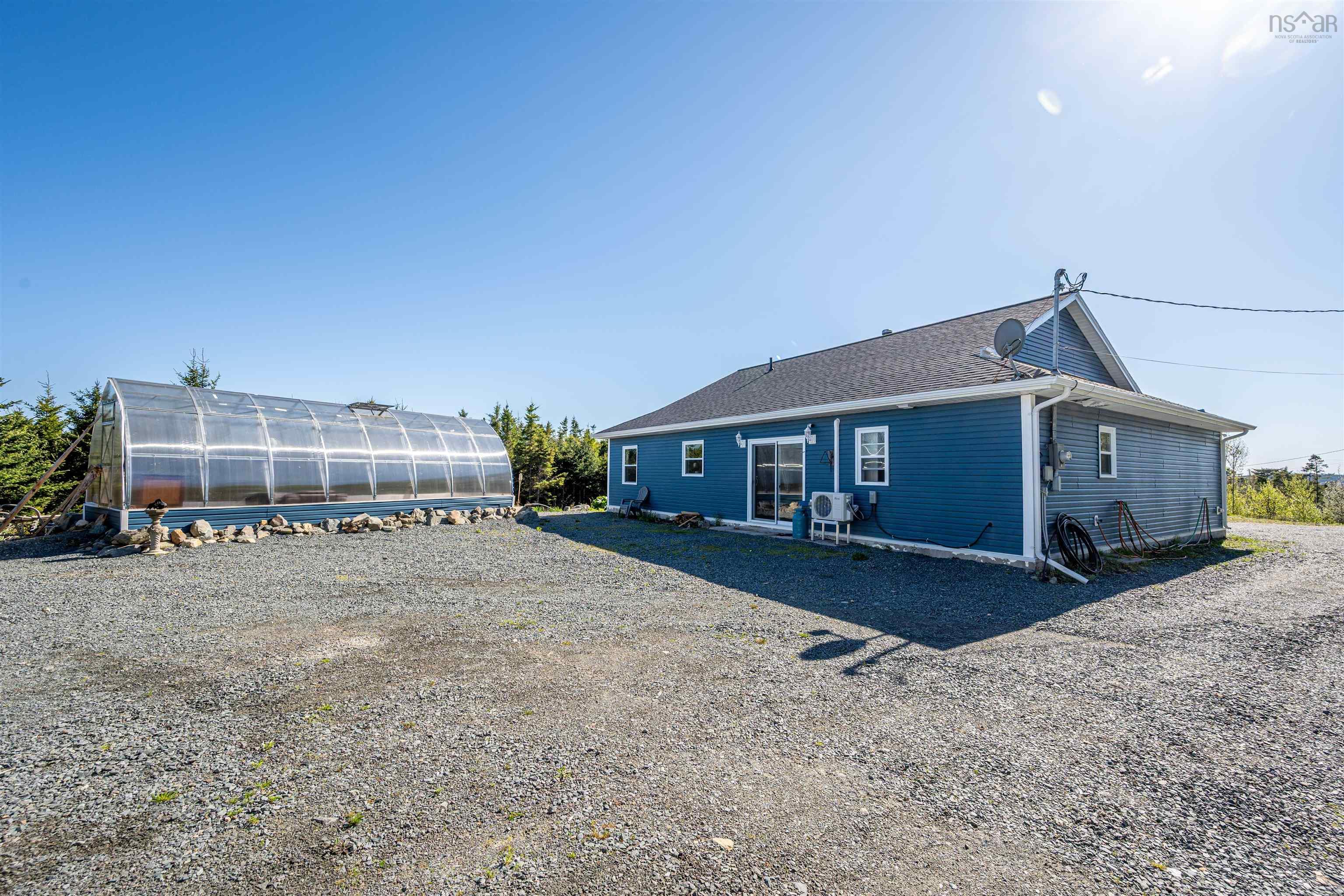 $559,000.00: 281 Heselton Drive, Ostrea Lake
