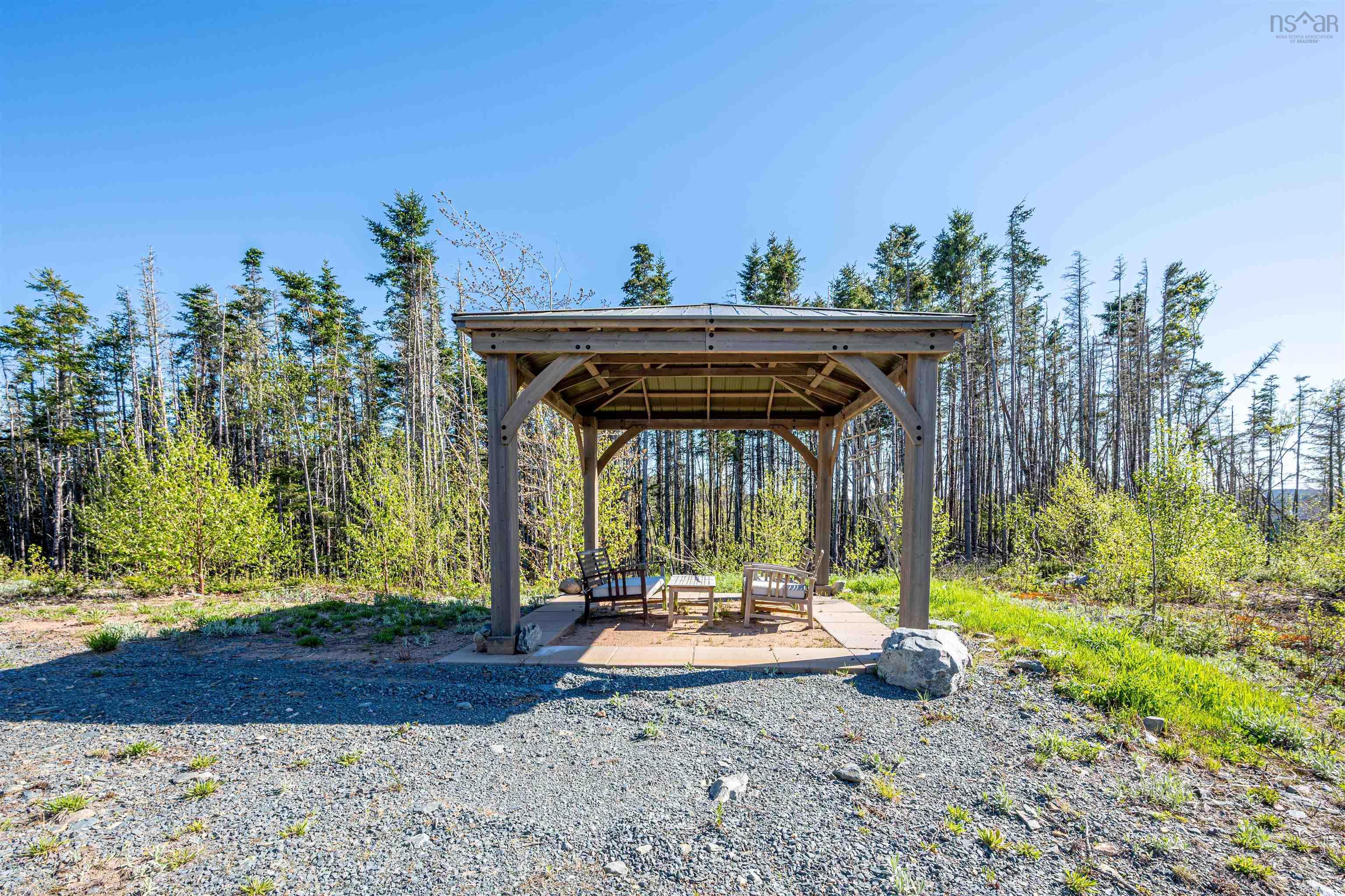 $559,000.00: 281 Heselton Drive, Ostrea Lake