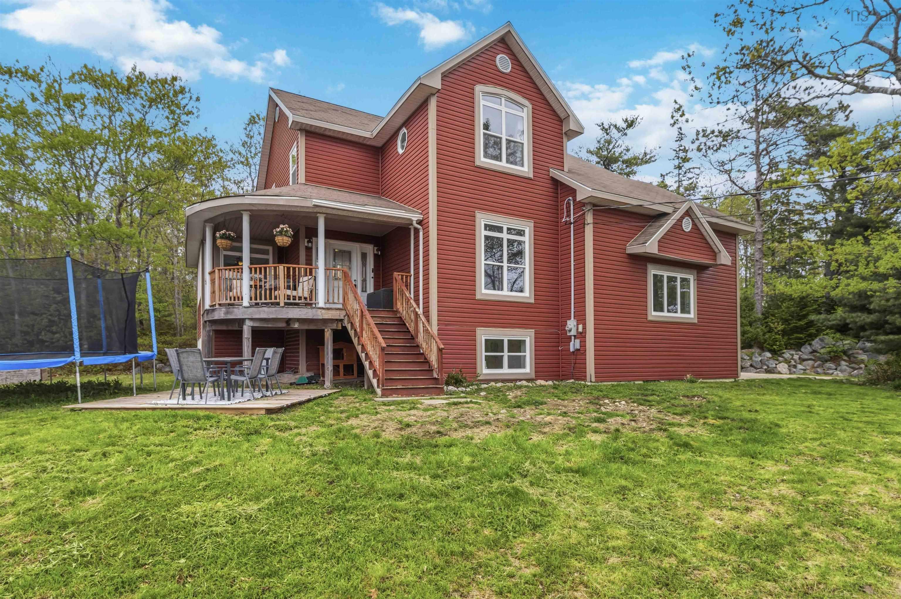 $649,900.00: 100 Clayton Drive, Hubbards