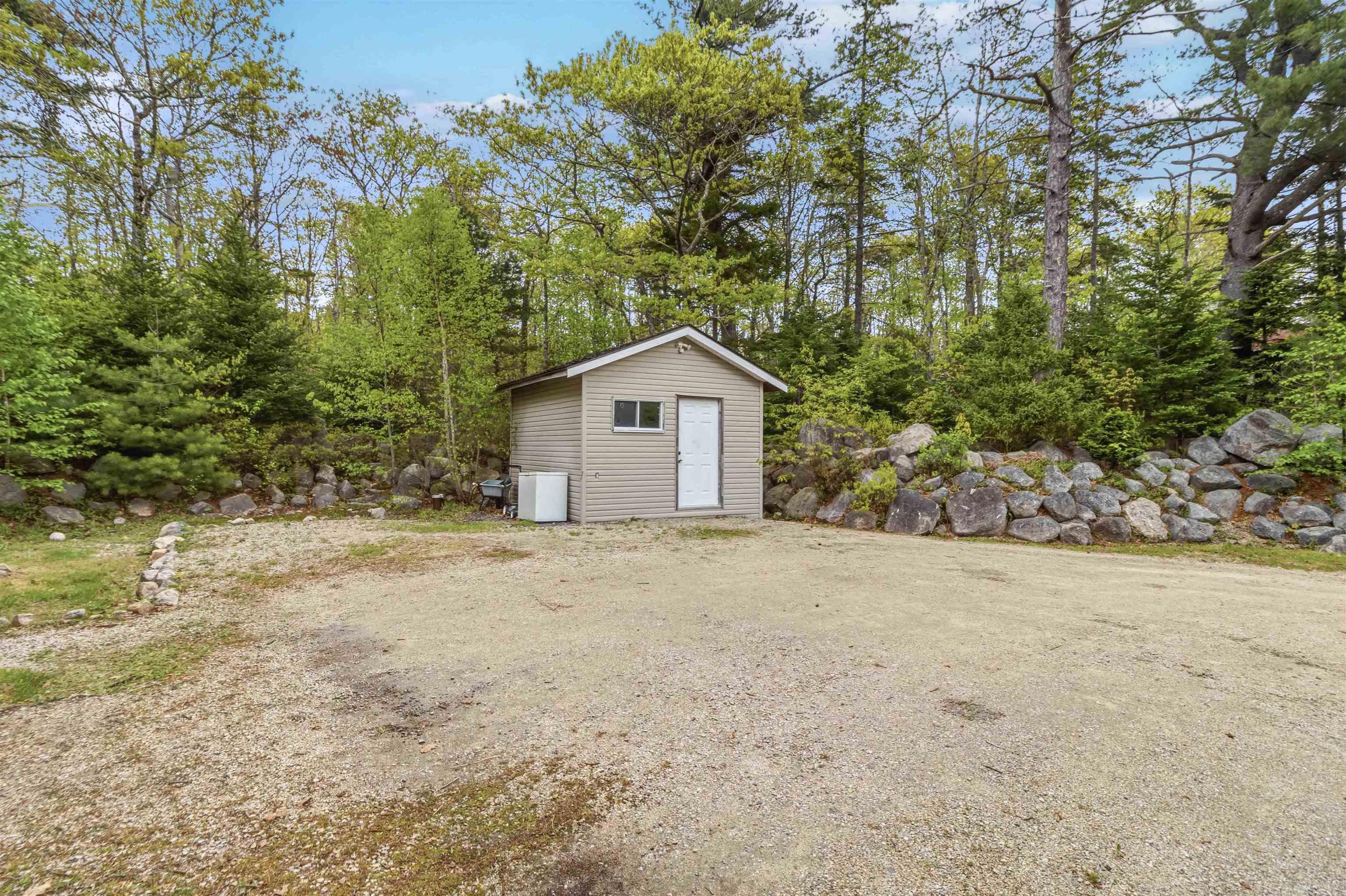 $649,900.00: 100 Clayton Drive, Hubbards