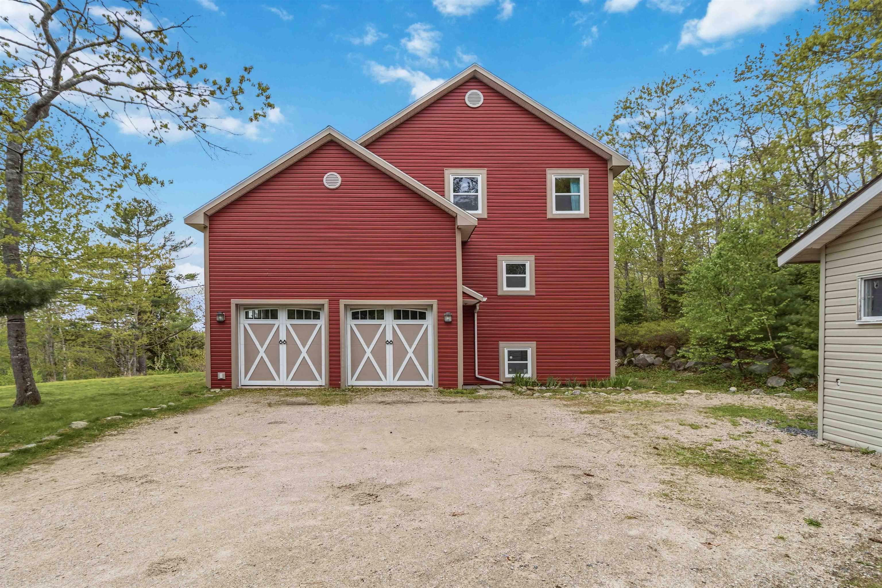 $649,900.00: 100 Clayton Drive, Hubbards
