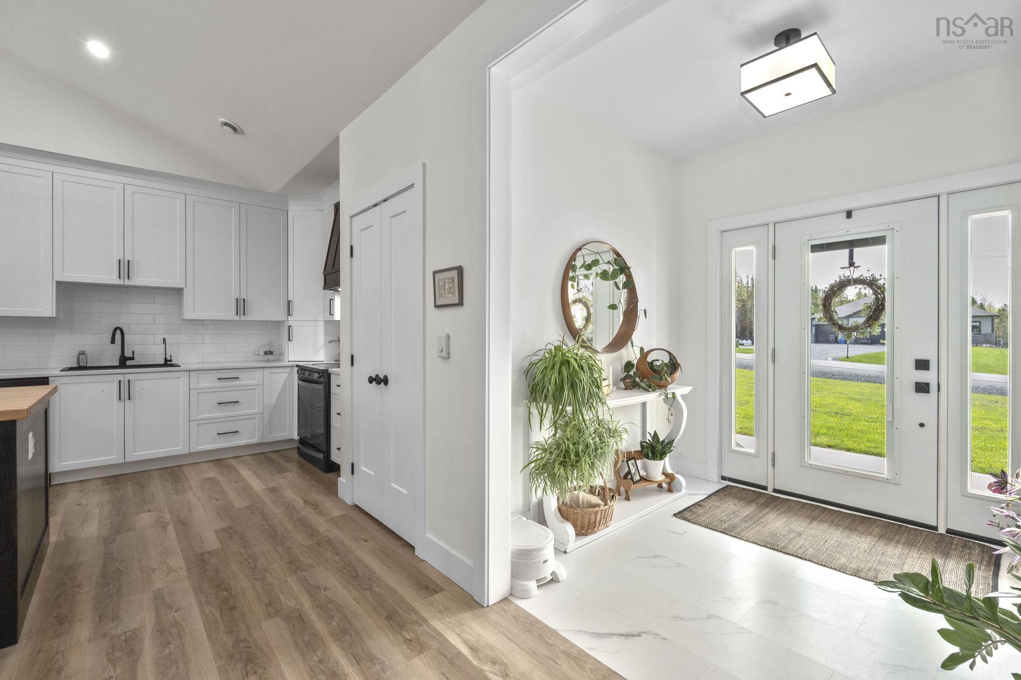 $899,900.00: 67 Deer Run Lane, Belnan