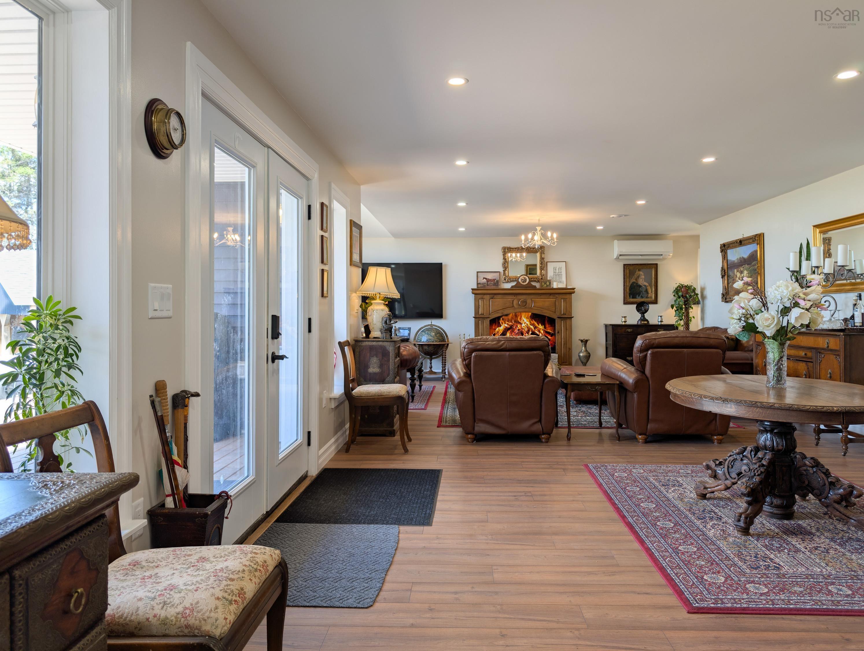 $739,900.00: 684 Riverside Road, New Edinburgh