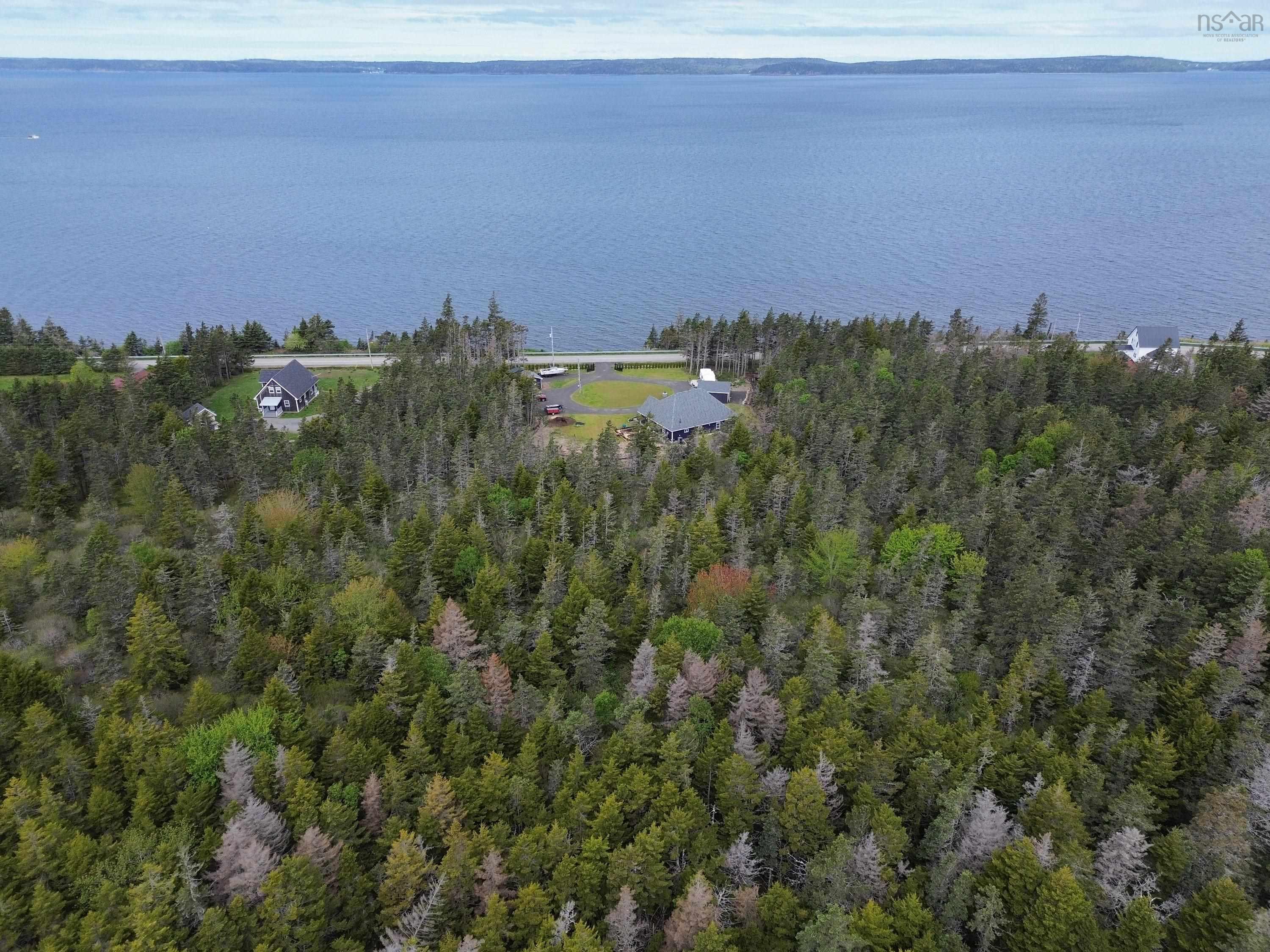 $739,900.00: 684 Riverside Road, New Edinburgh