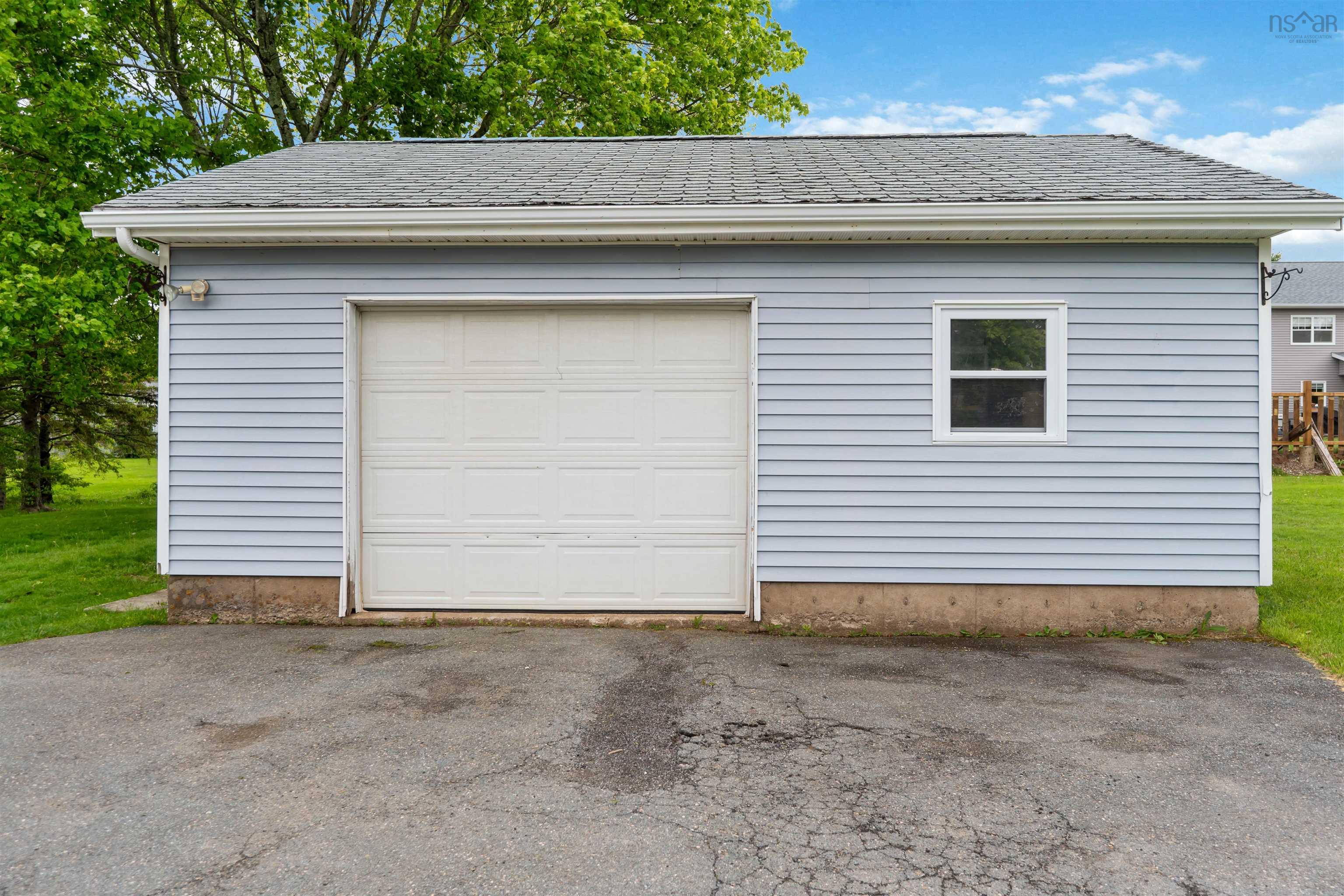$369,900.00: 304 Highbury School Road, Canaan