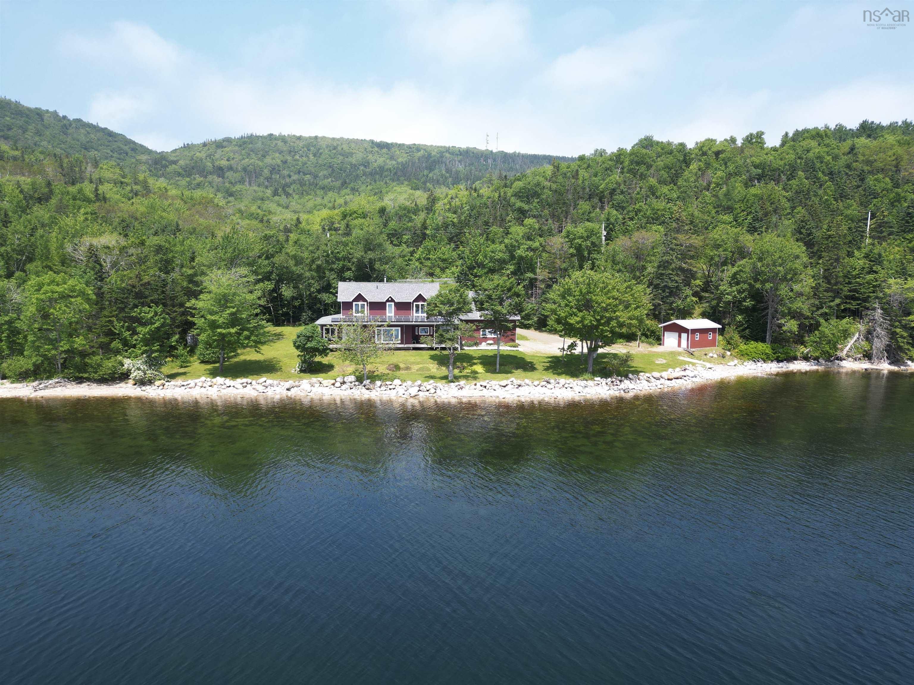 $699,000.00: 5276 Marble Mountain Rd., Marble Mountain