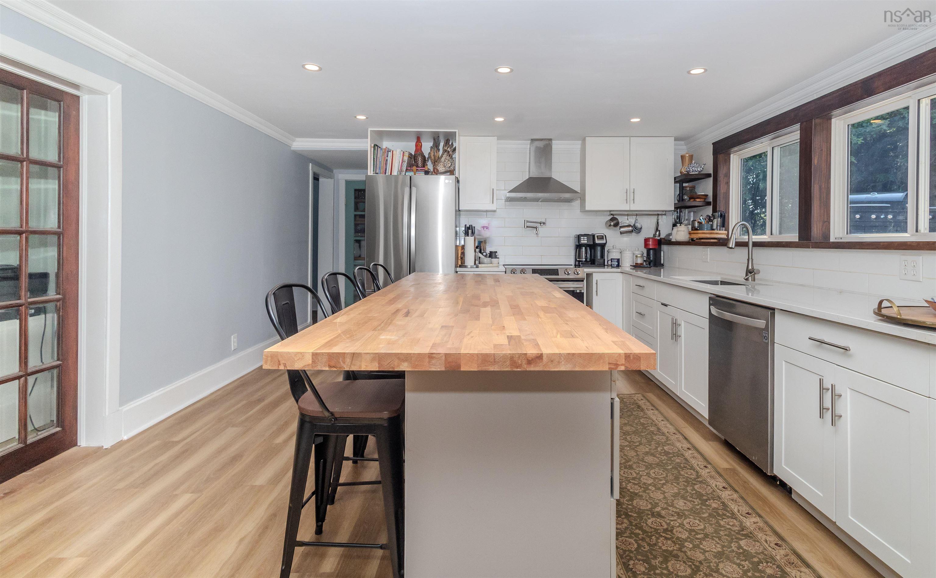 $565,000.00: 2660 Lingan Road, Sydney