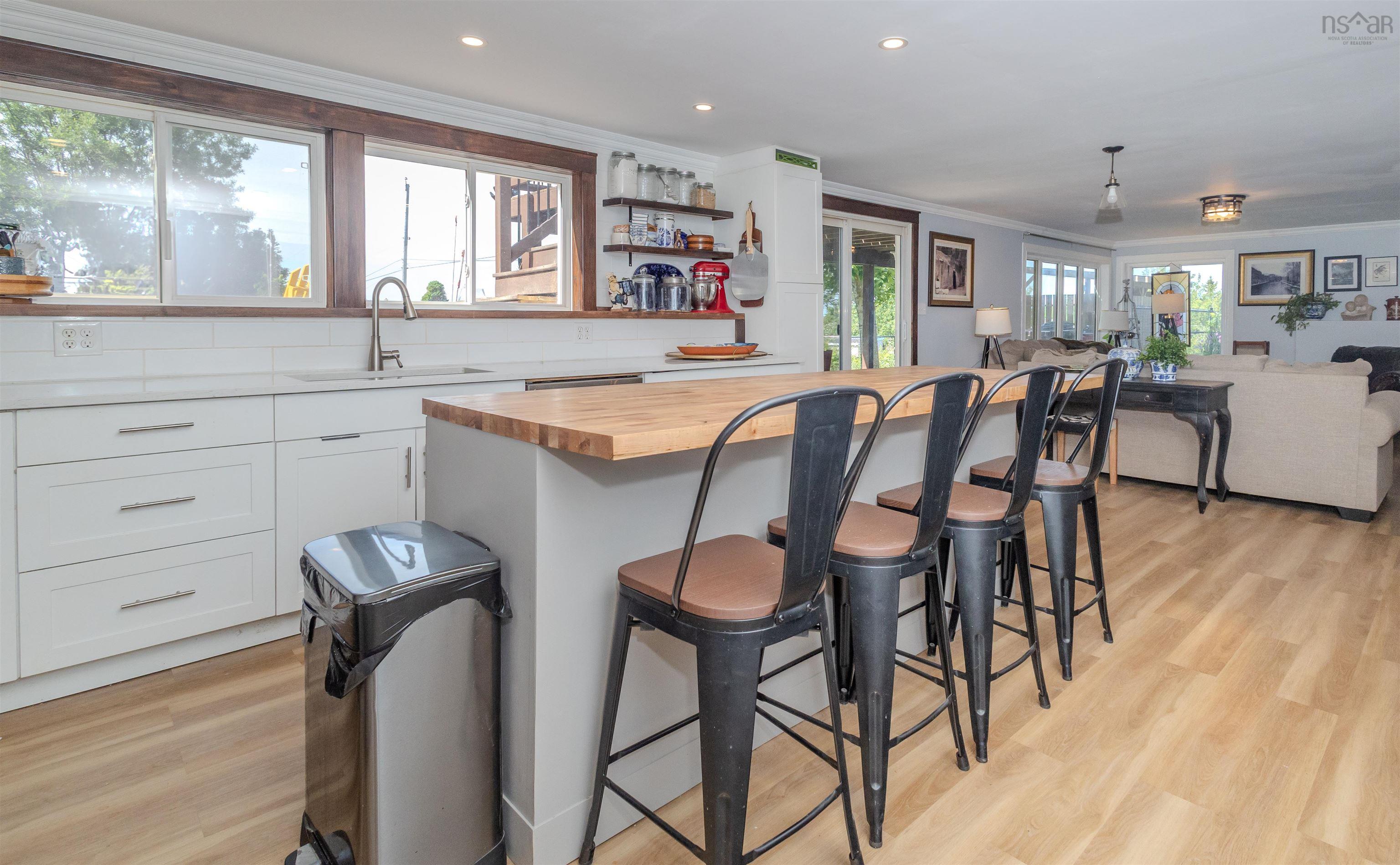 $565,000.00: 2660 Lingan Road, Sydney