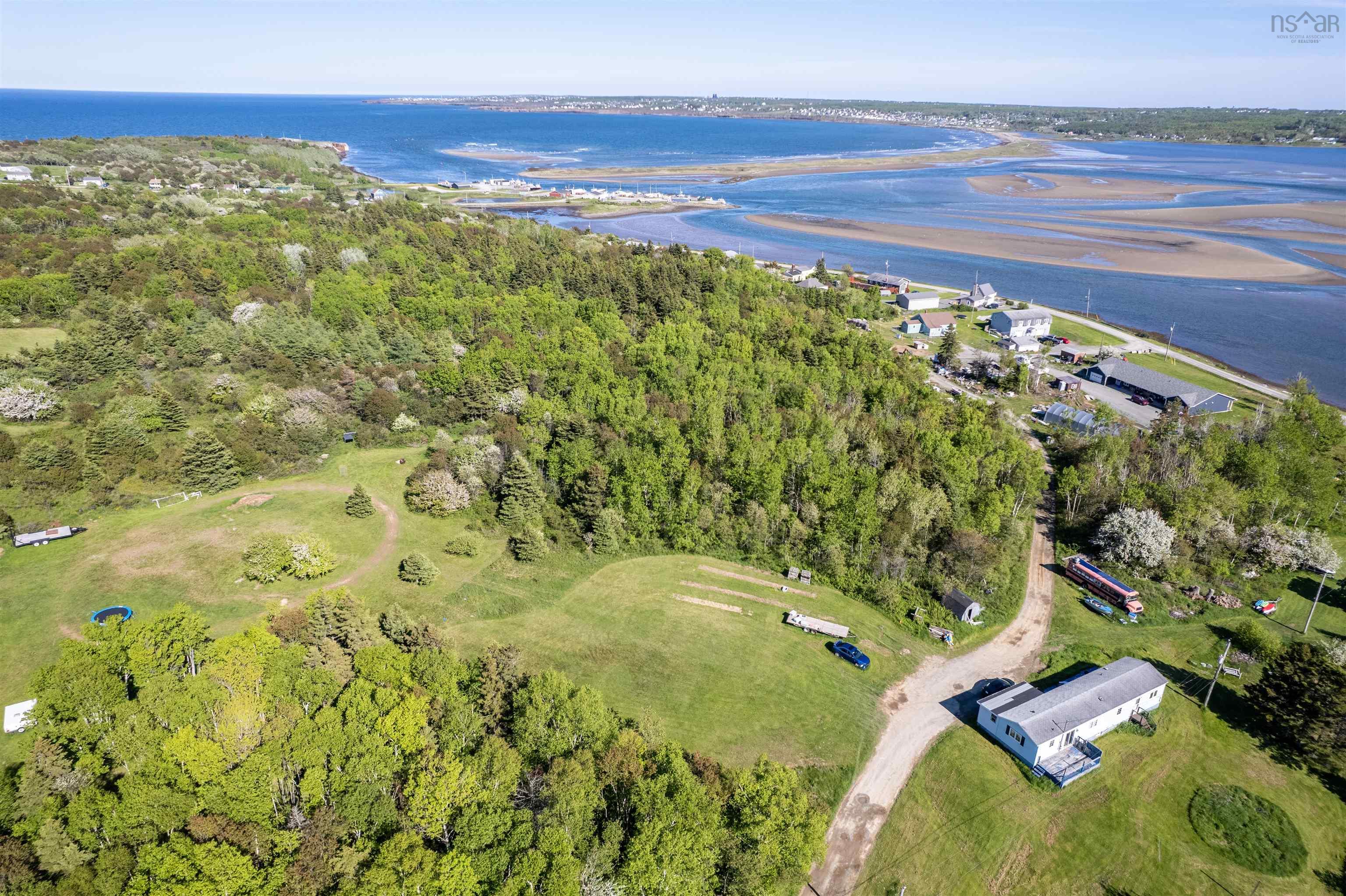 $565,000.00: 2660 Lingan Road, Sydney