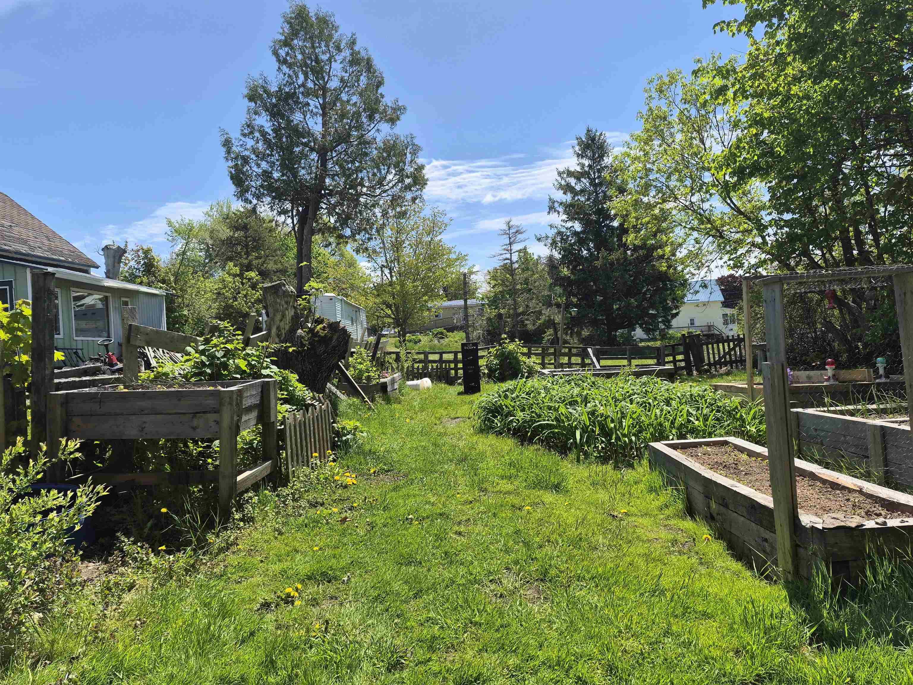 $184,500.00: 121 Main Street, Springhill