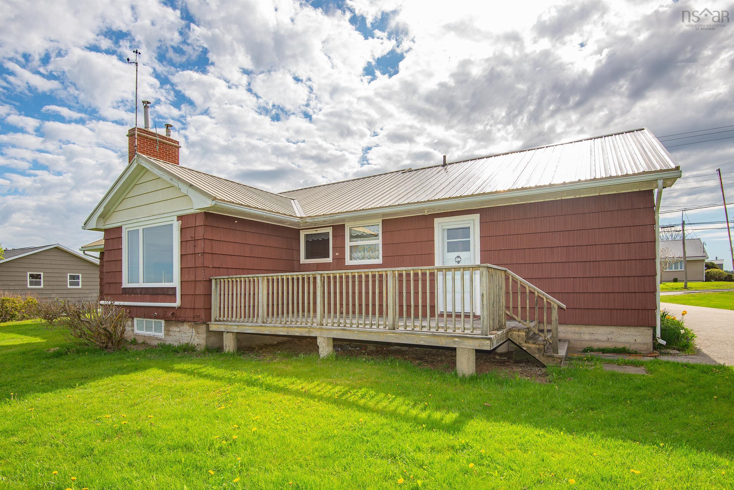 $395,000.00: 9735 Highway 1, Lower Saulnierville