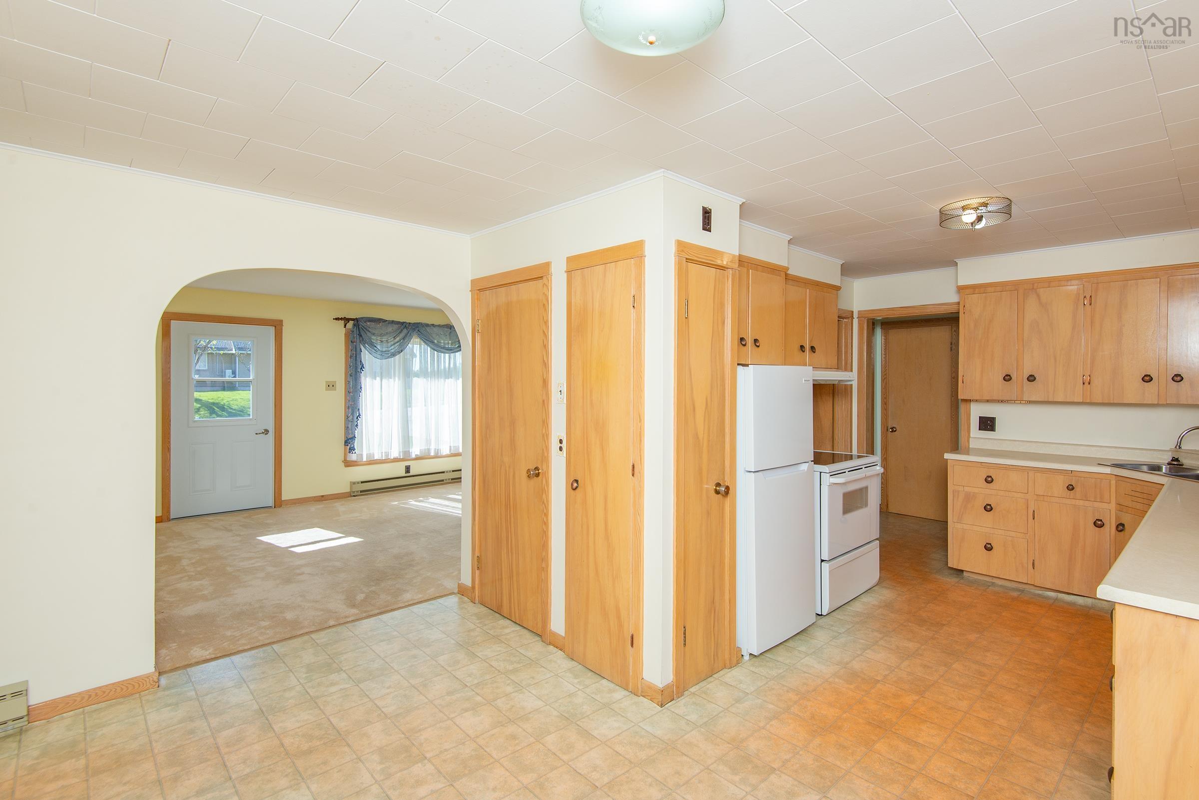 $395,000.00: 9735 Highway 1, Lower Saulnierville