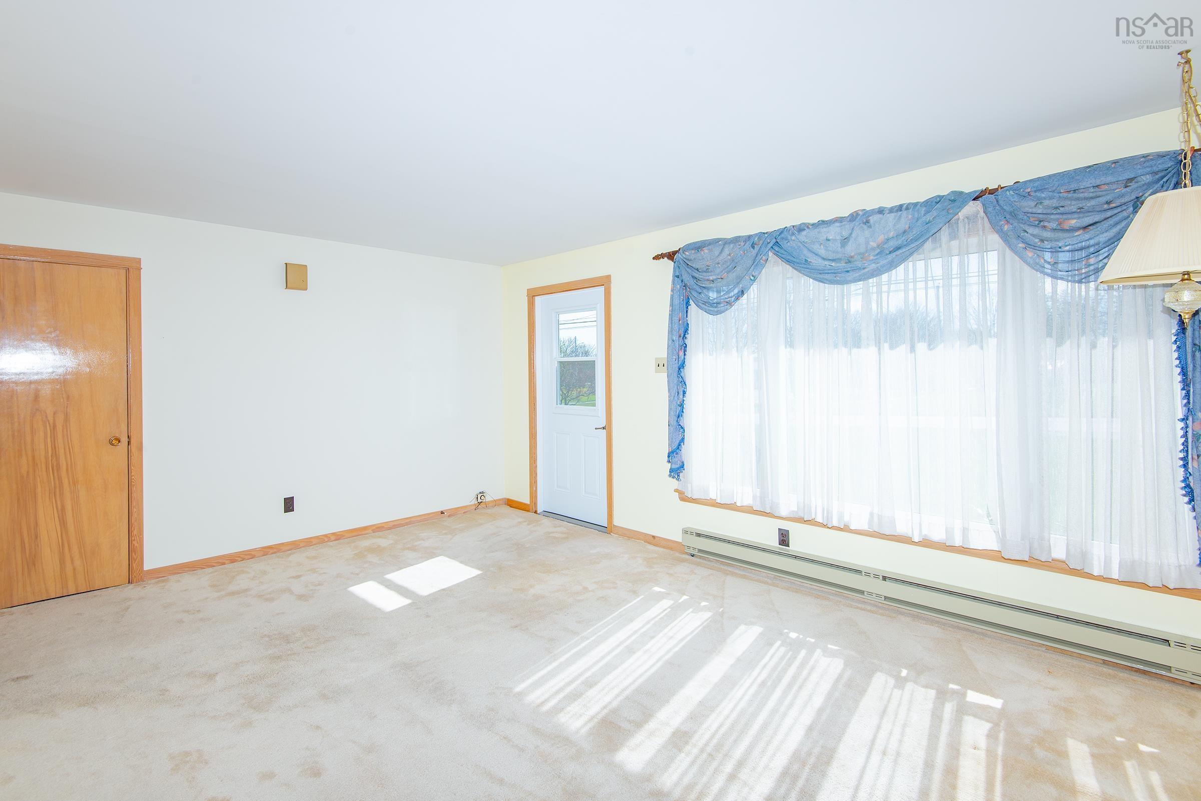 $395,000.00: 9735 Highway 1, Lower Saulnierville