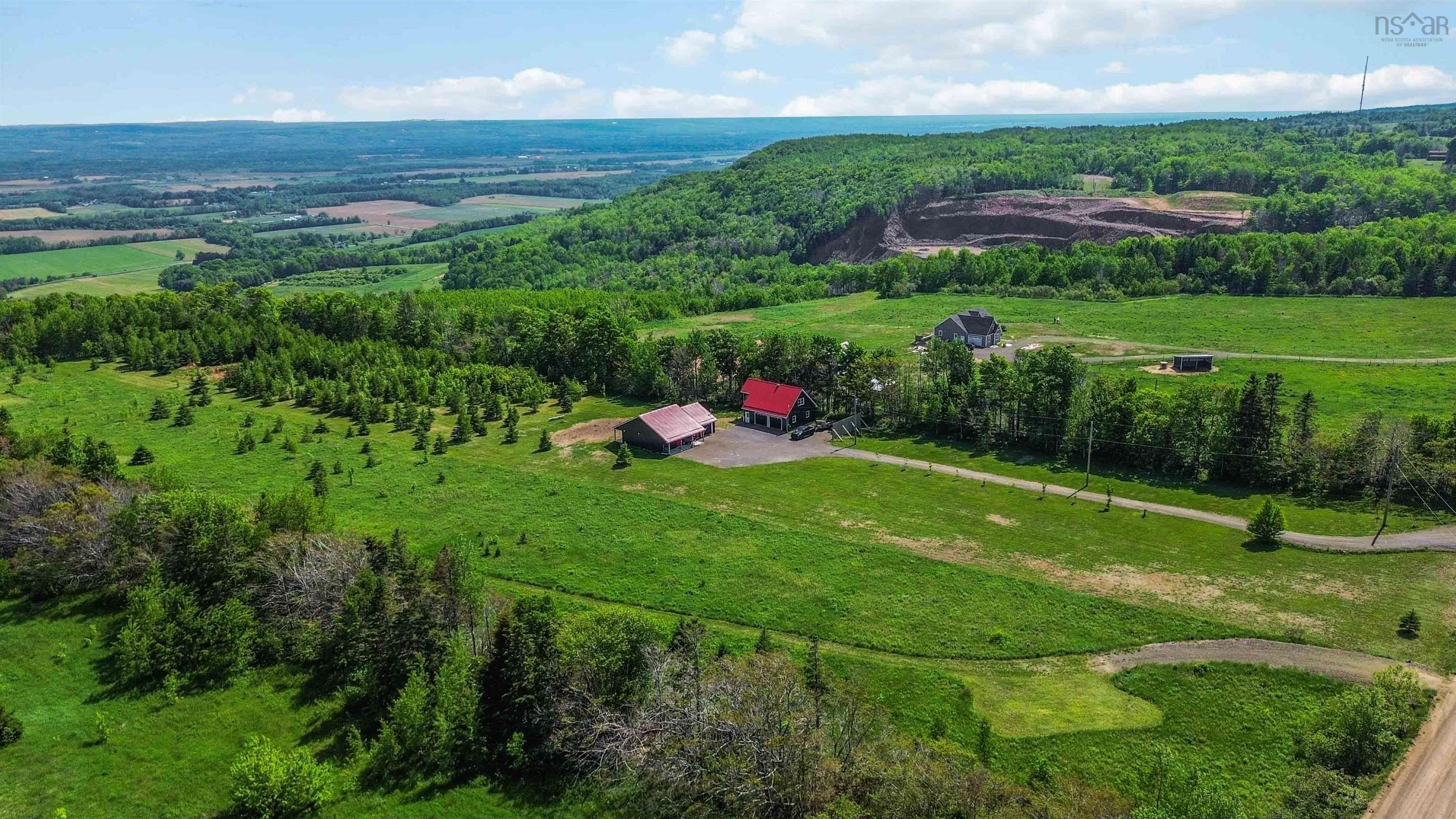 $650,000.00: 1874 Brow Of Mountain Road W, Viewmount
