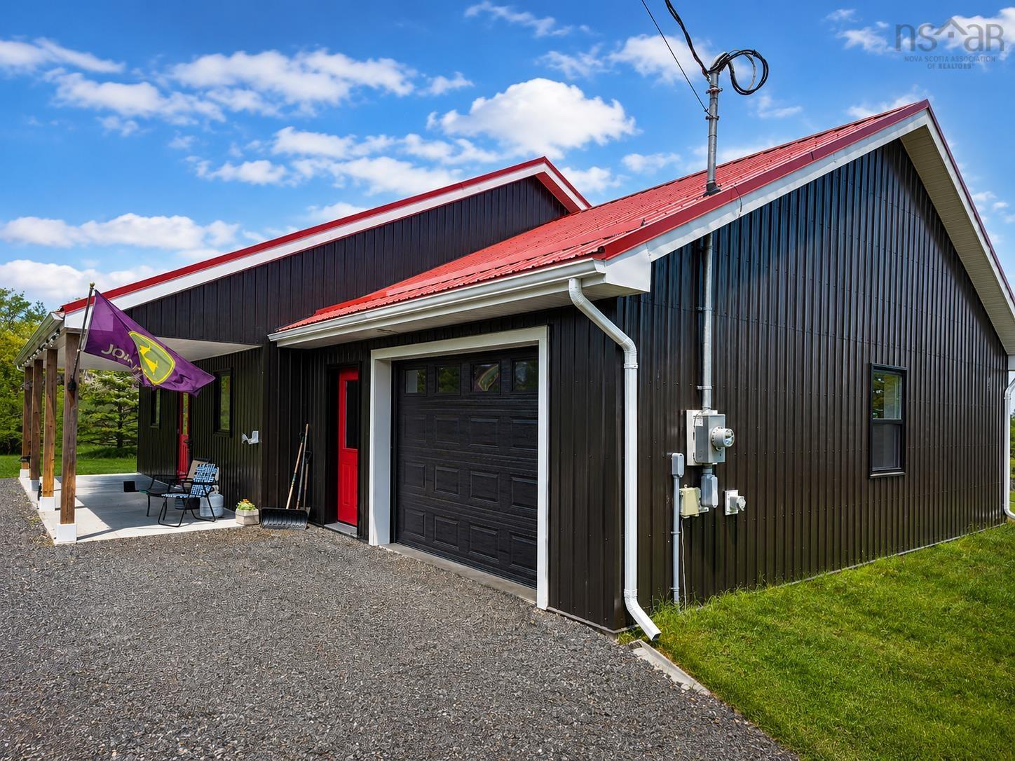 $650,000.00: 1874 Brow Of Mountain Road W, Viewmount