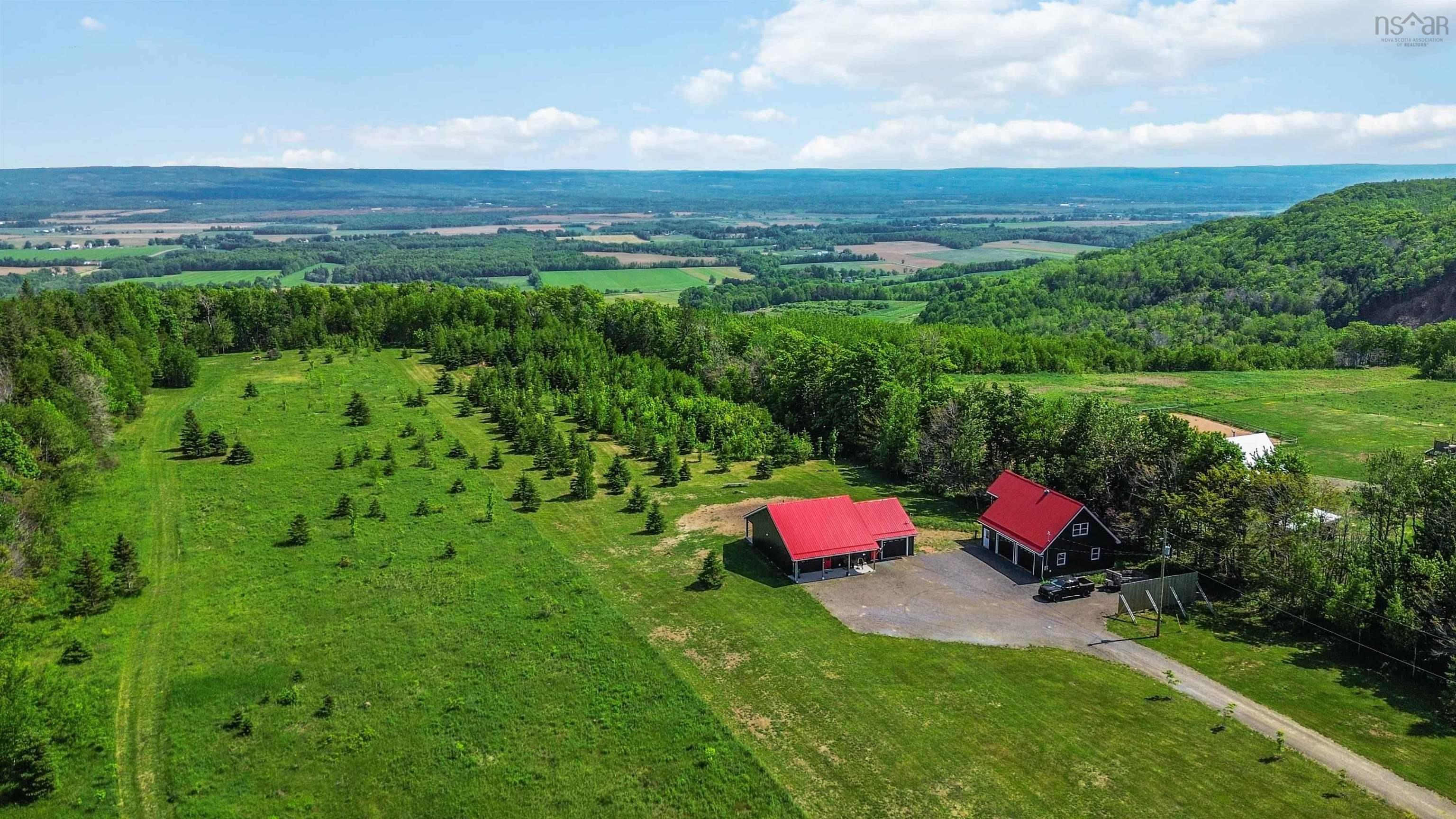 $650,000.00: 1874 Brow Of Mountain Road W, Viewmount