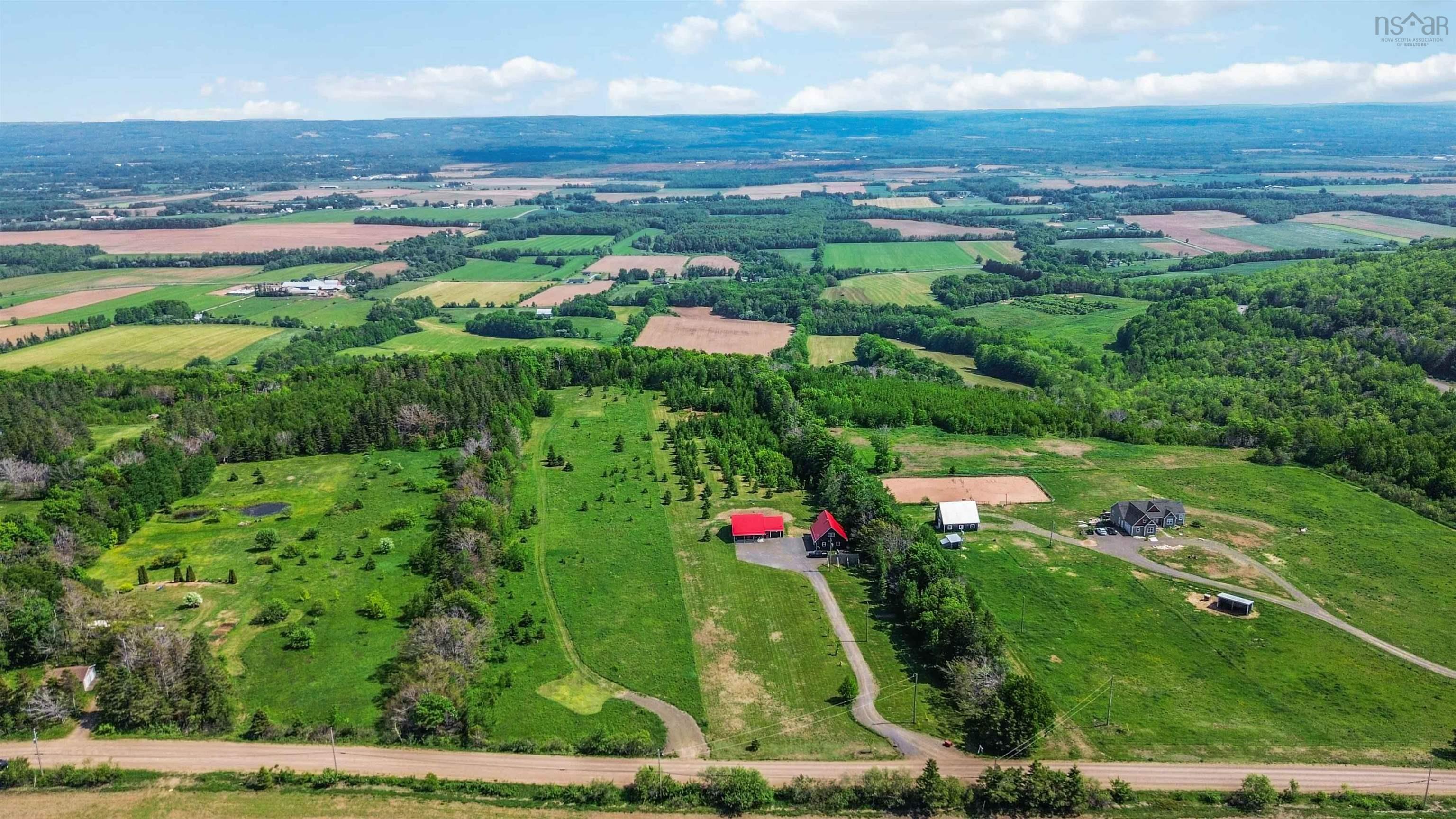 $650,000.00: 1874 Brow Of Mountain Road W, Viewmount