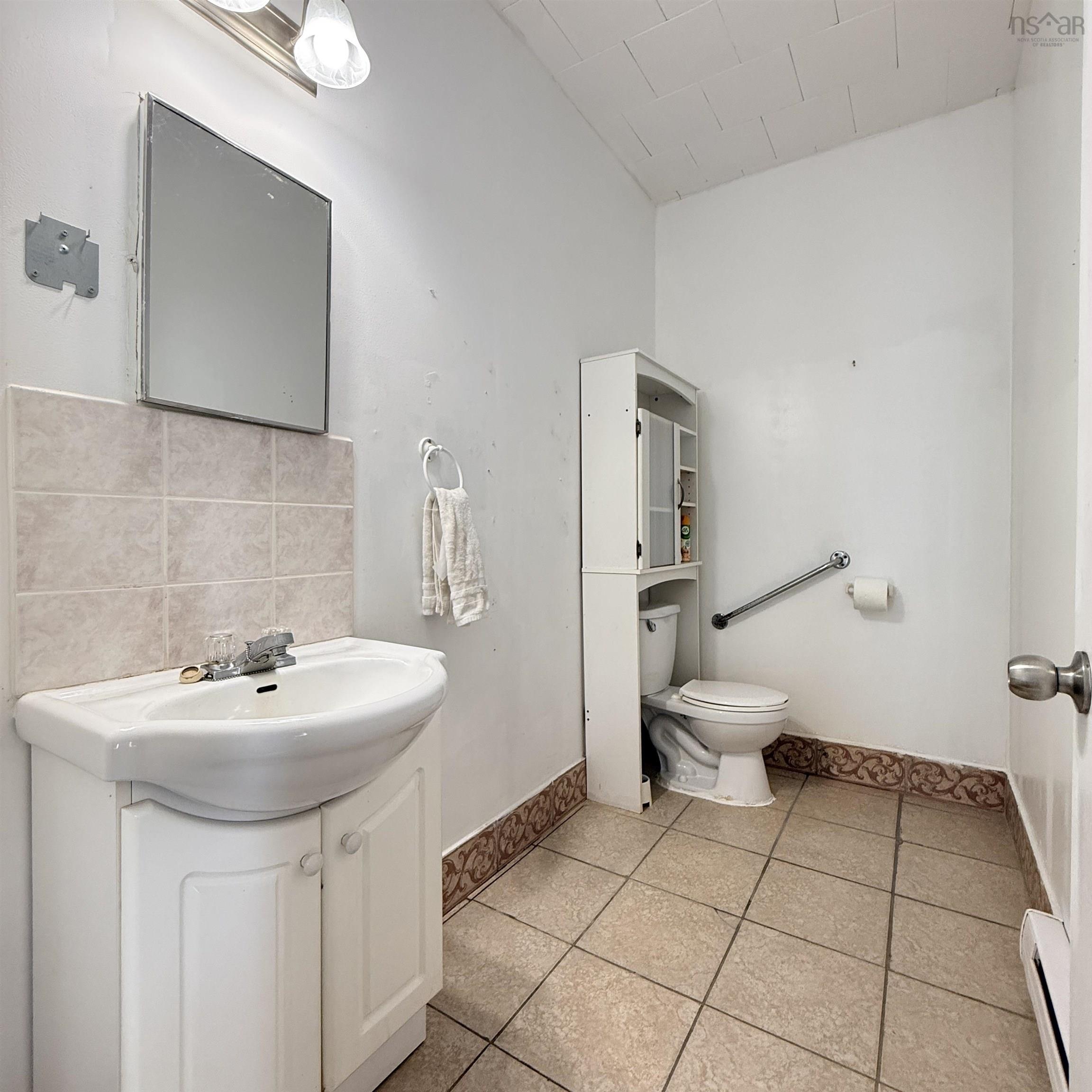 $375,000.00: 16989 Highway 7, Pleasant Harbour
