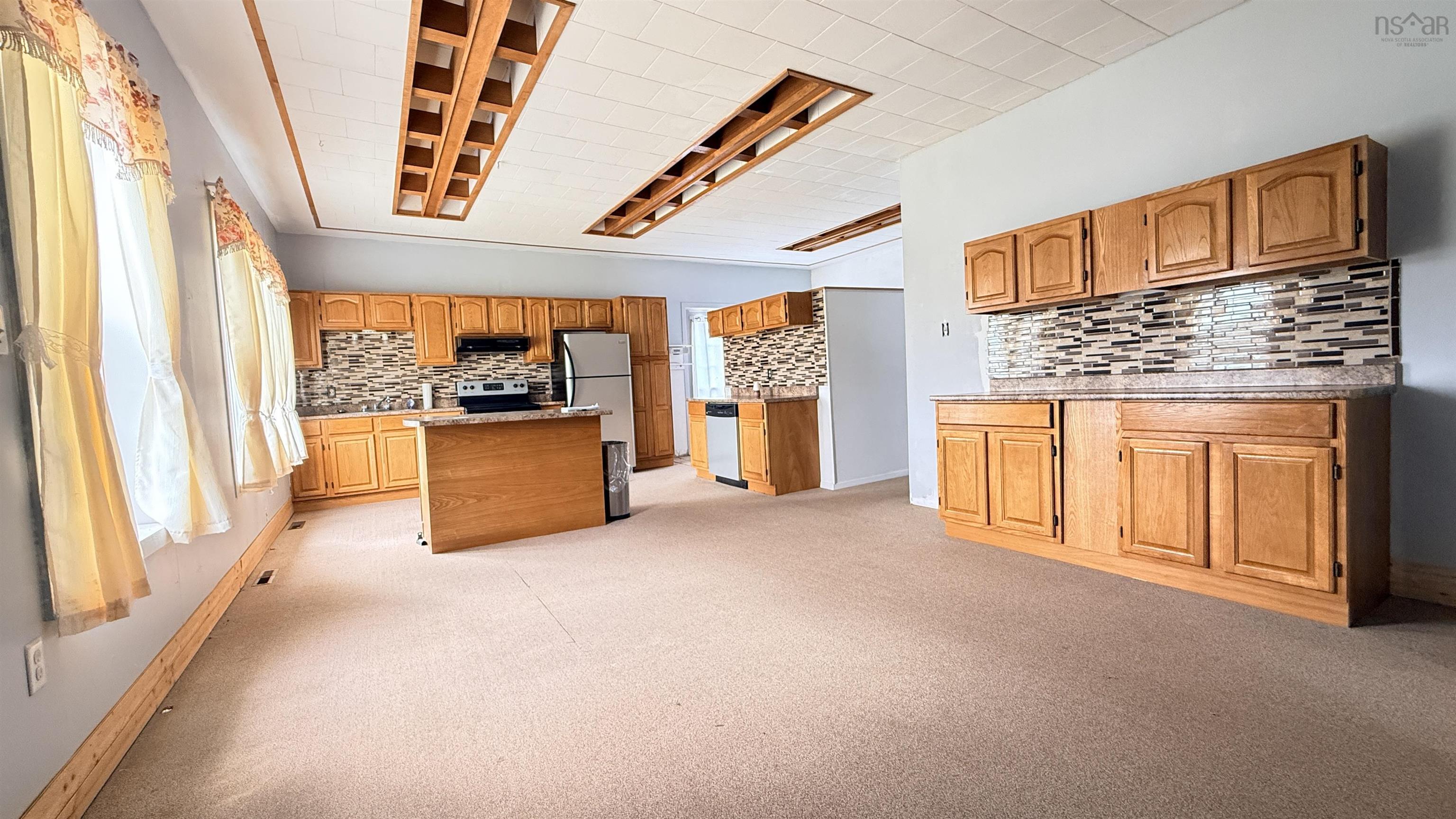$375,000.00: 16989 Highway 7, Pleasant Harbour