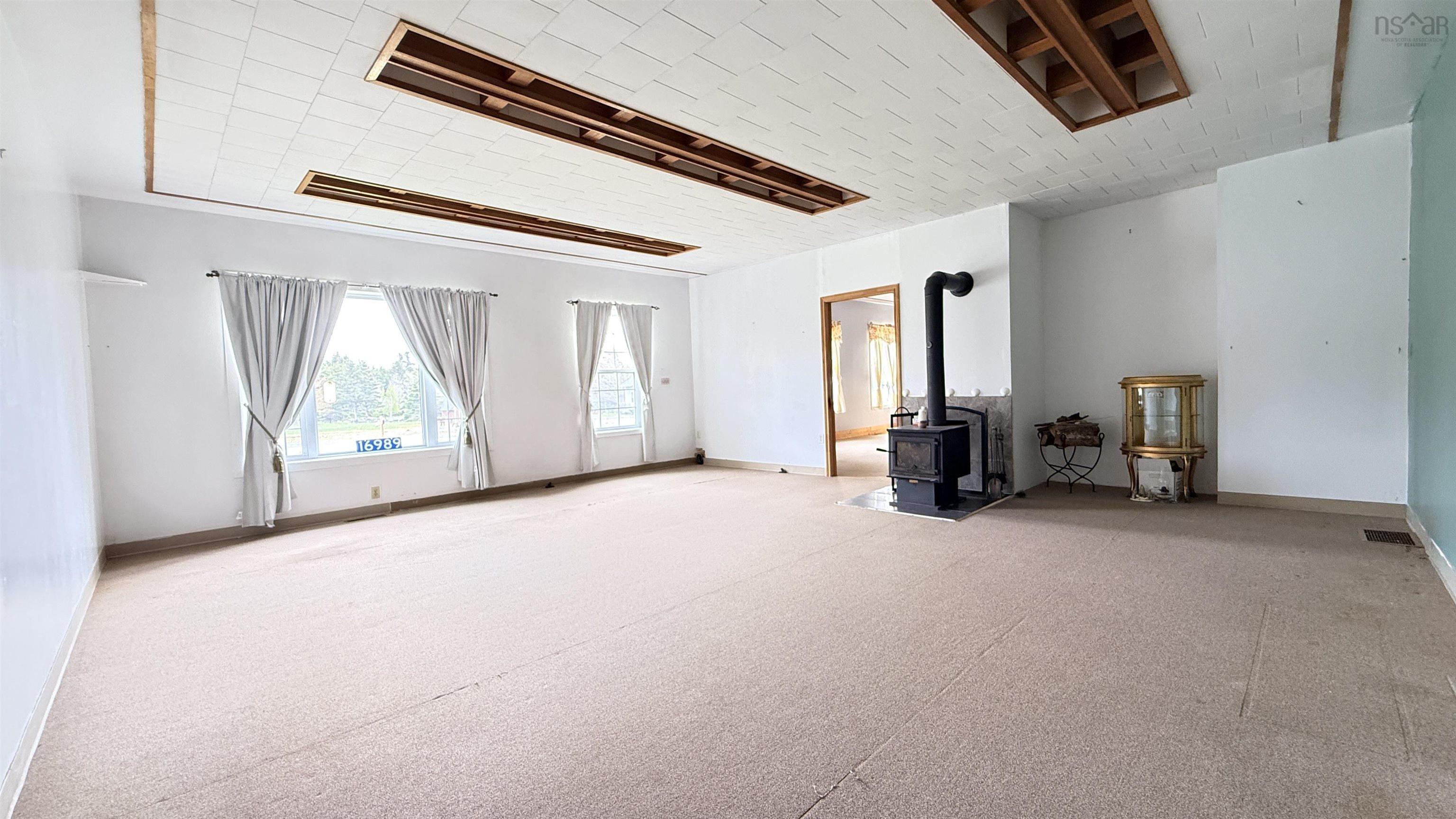 $375,000.00: 16989 Highway 7, Pleasant Harbour