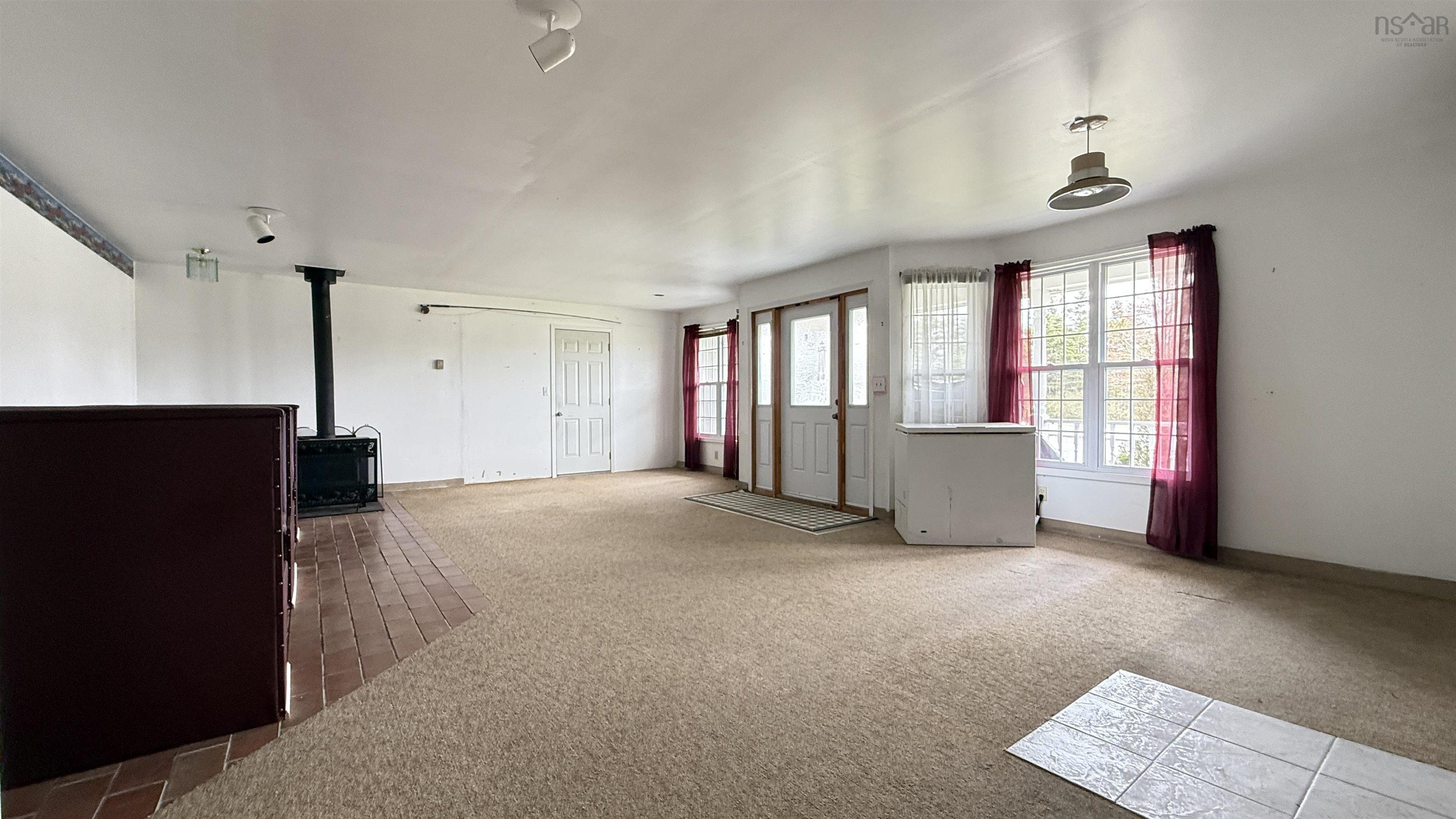 $375,000.00: 16989 Highway 7, Pleasant Harbour