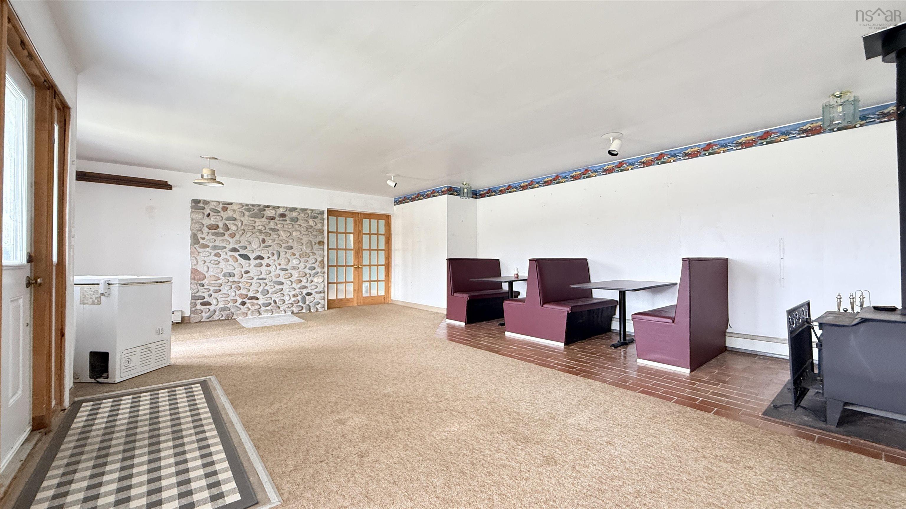 $375,000.00: 16989 Highway 7, Pleasant Harbour
