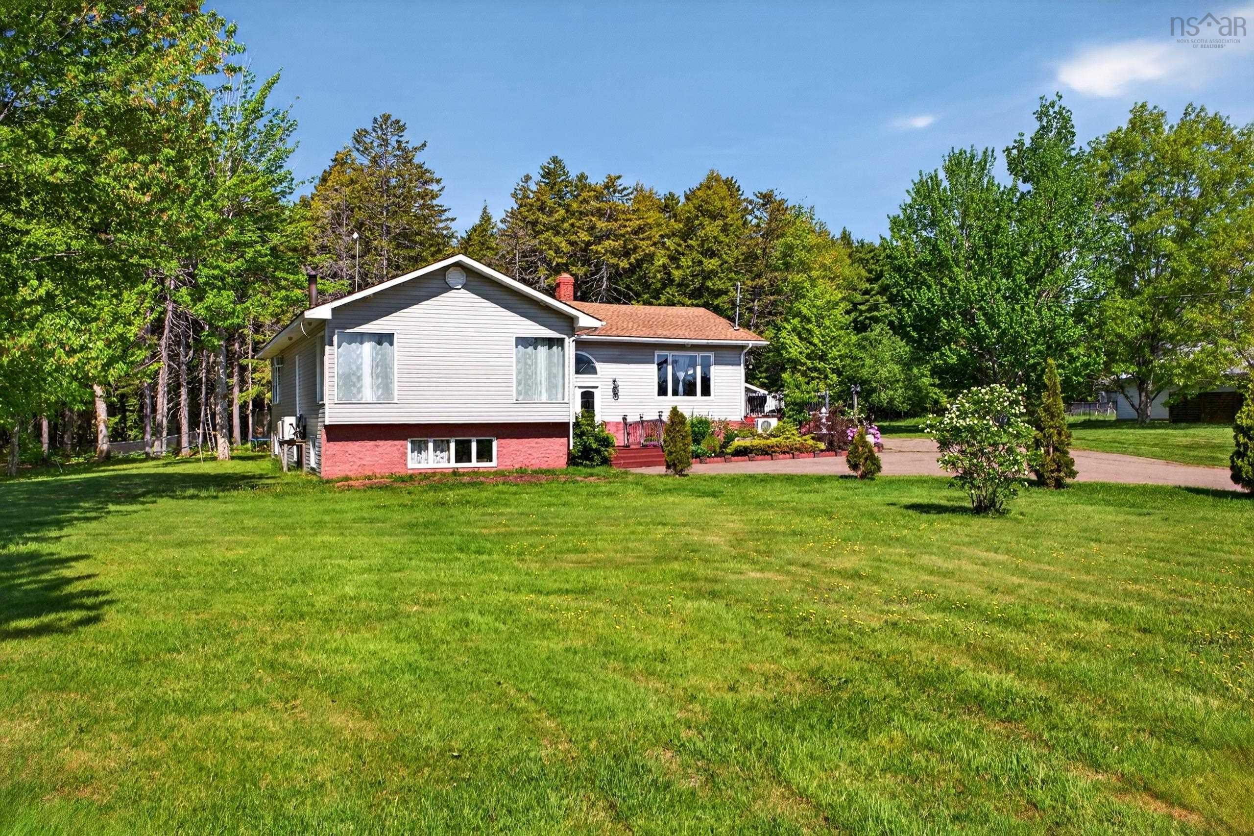 $439,000.00: 675 GREENVILLE Road, Greenville Station