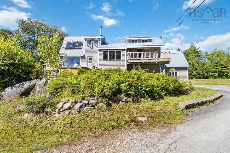 $399,000.00: 187 Hartz Point Road, Shelburne