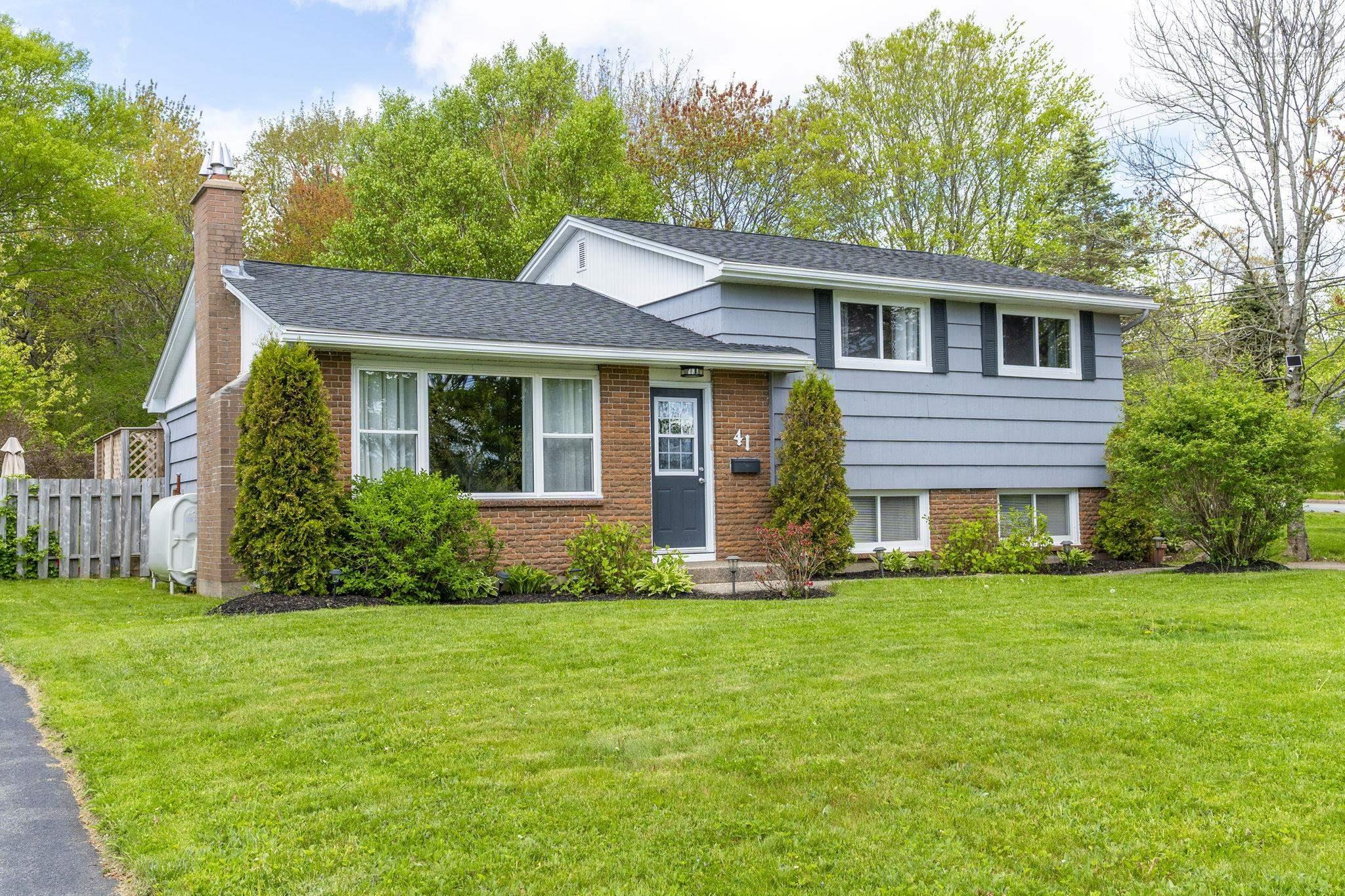 $539,900.00: 41 Dumbarton Avenue, Dartmouth