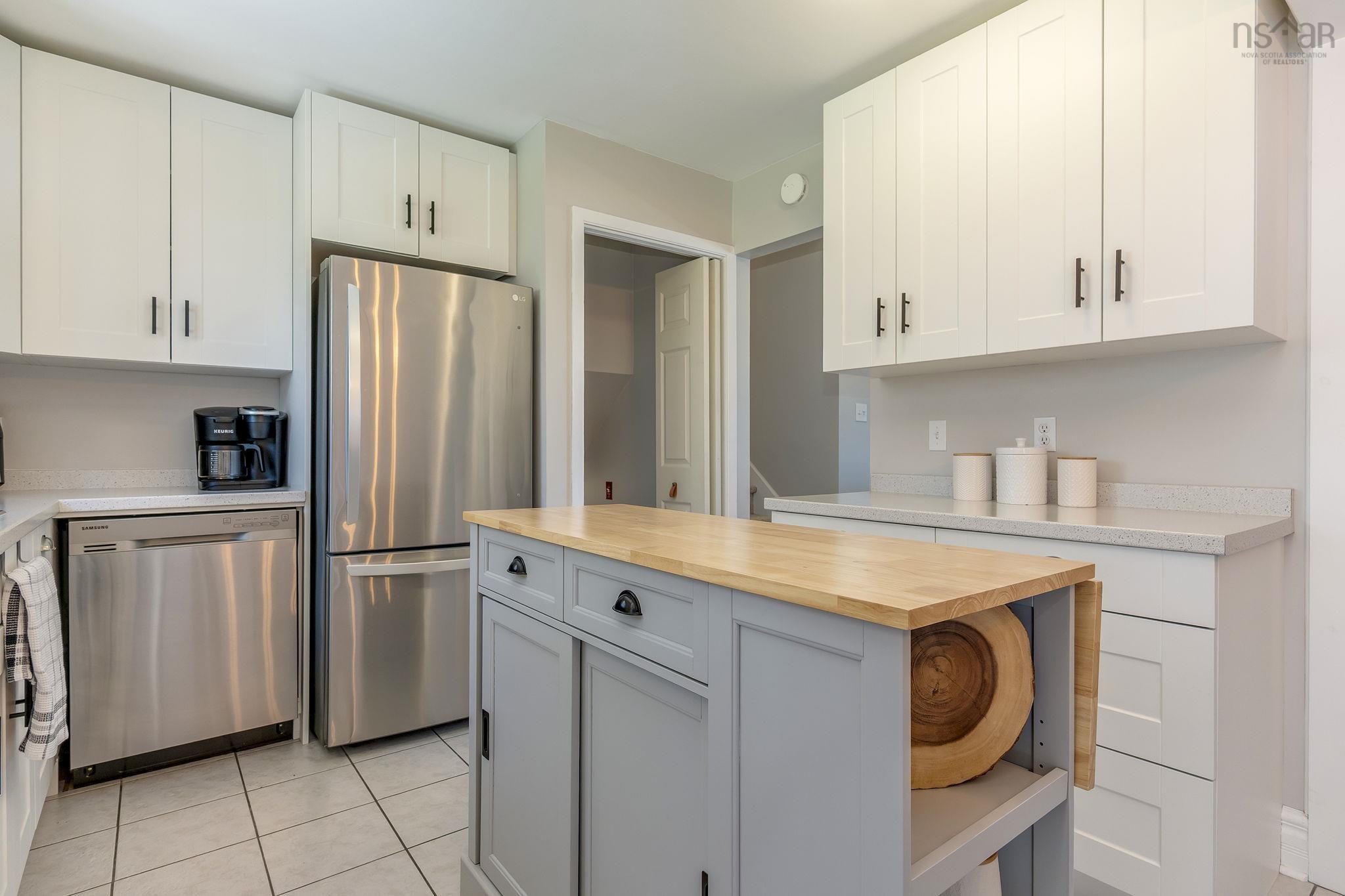 $539,900.00: 41 Dumbarton Avenue, Dartmouth