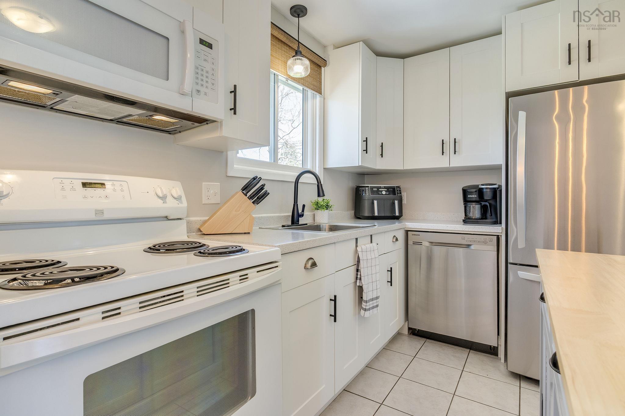 $539,900.00: 41 Dumbarton Avenue, Dartmouth