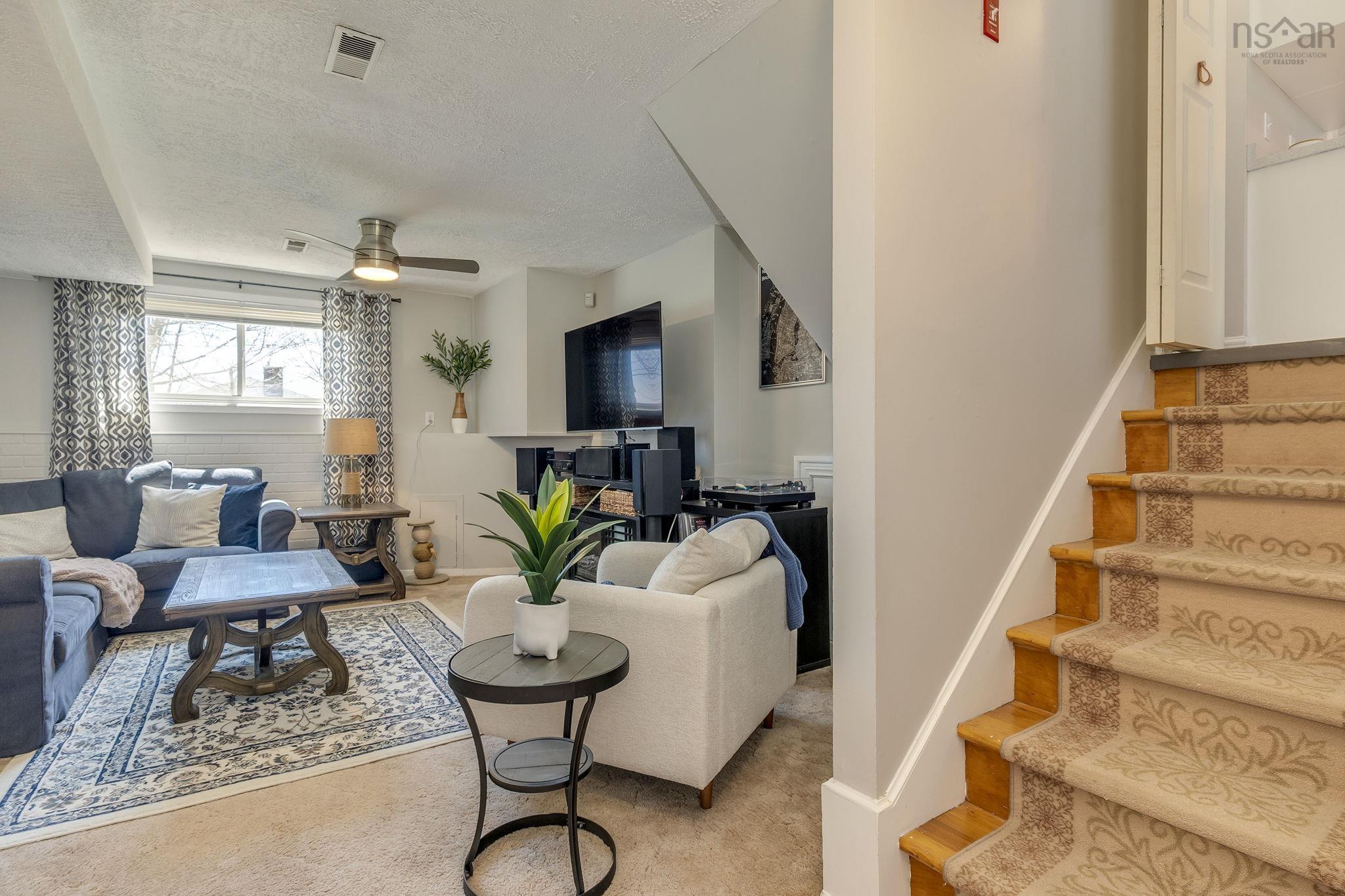$539,900.00: 41 Dumbarton Avenue, Dartmouth