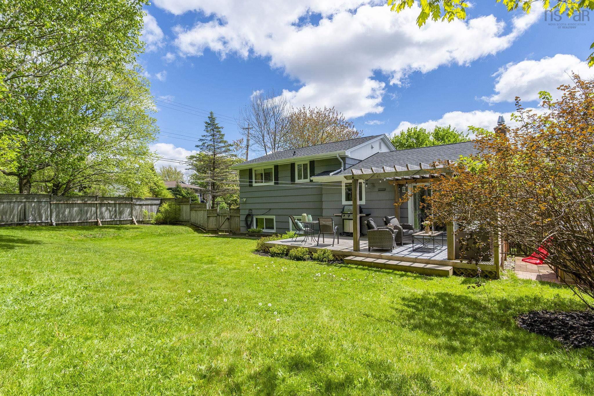 $539,900.00: 41 Dumbarton Avenue, Dartmouth