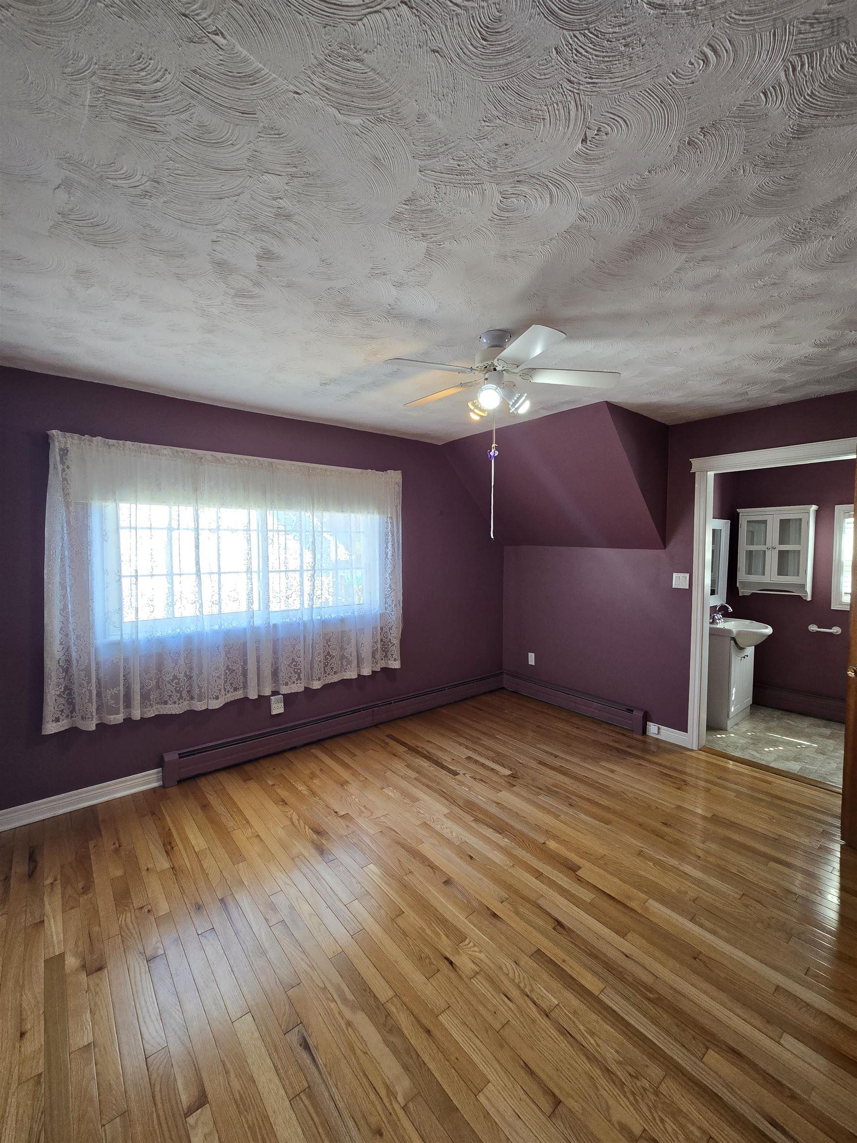 $359,900.00: 18 Dalhousie Drive, Sydney