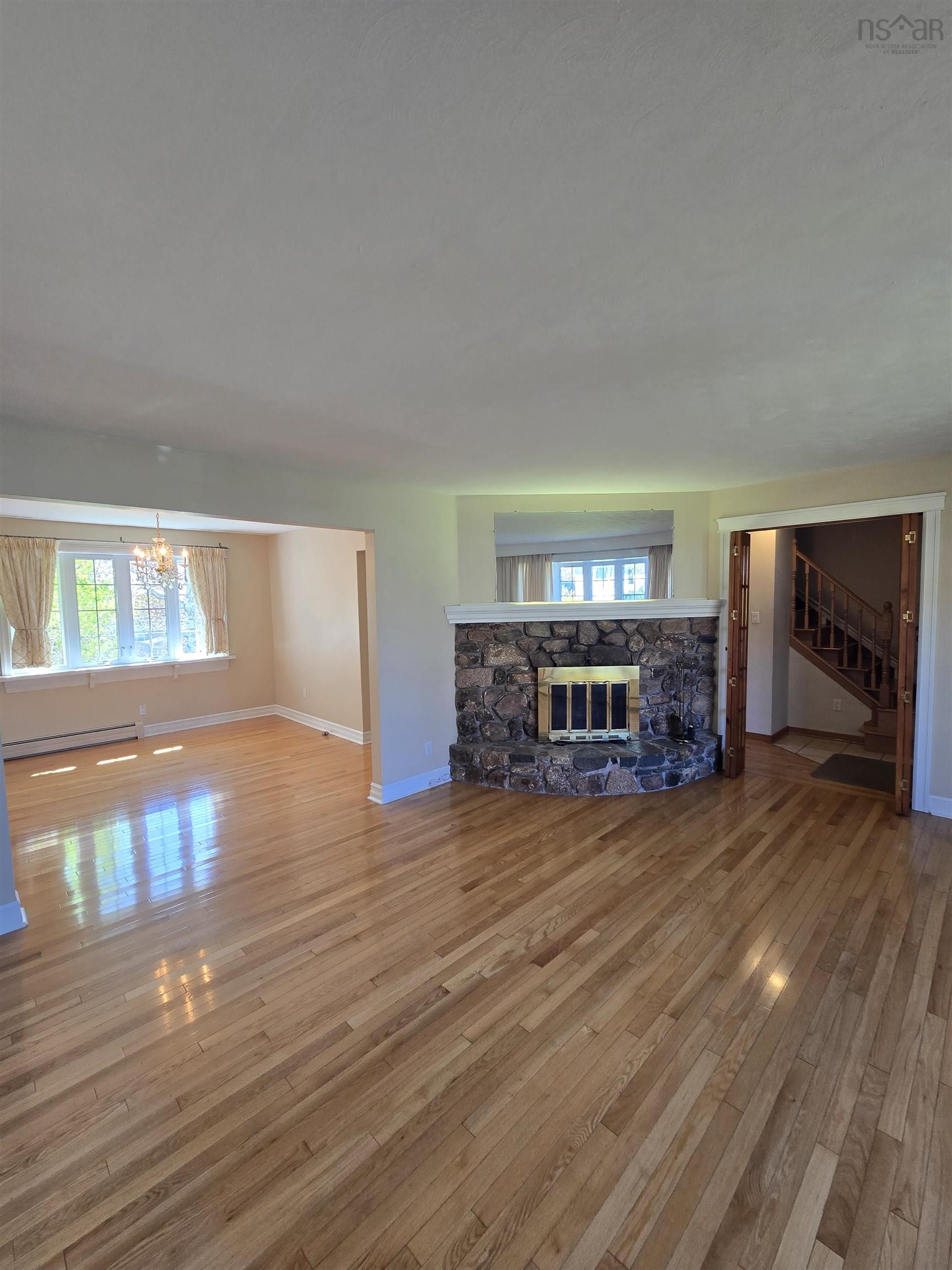 $359,900.00: 18 Dalhousie Drive, Sydney
